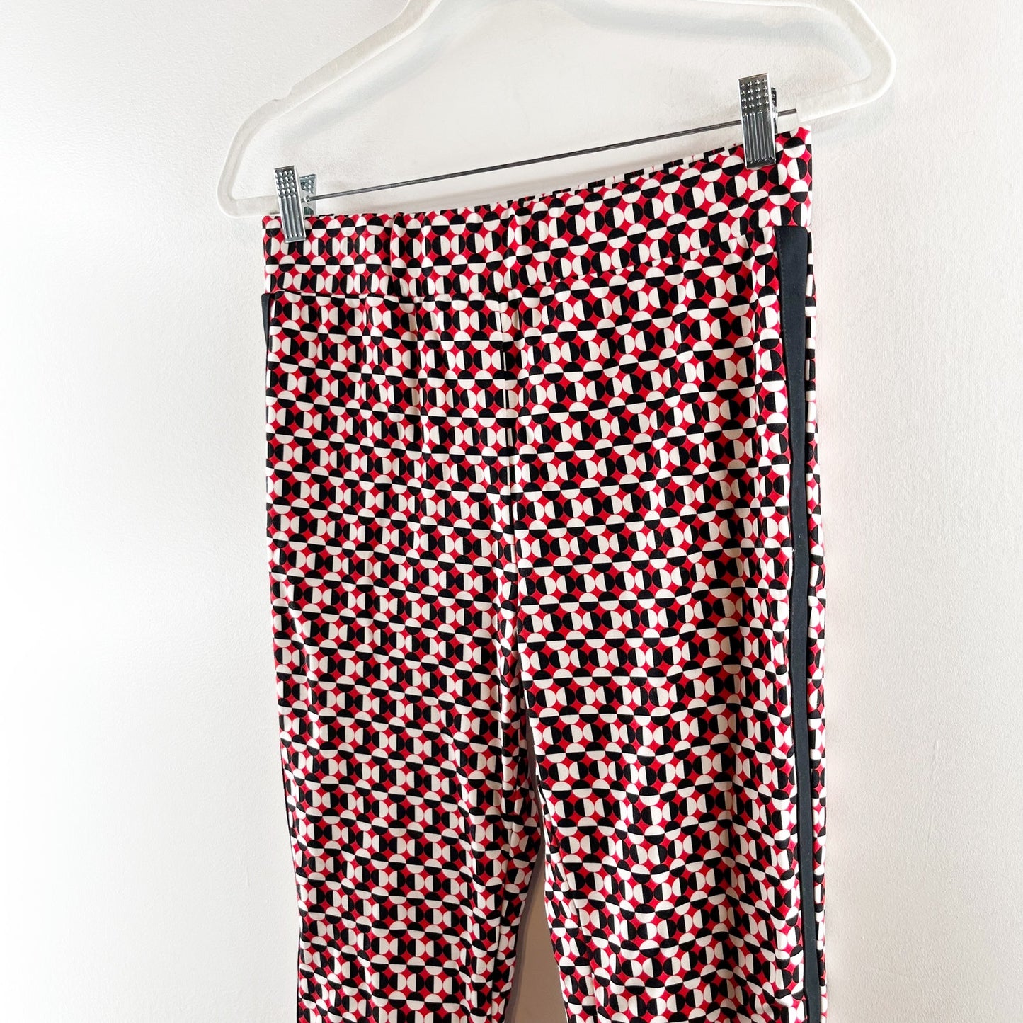 Maeve Anthropologie Pull On Bootcut Printed Pants Red Black Small