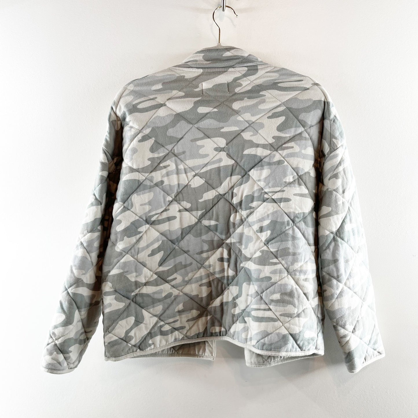 Z Supply Maya Camo Long Sleeve Snap Button Quilted Jacket Dusty Sage Small