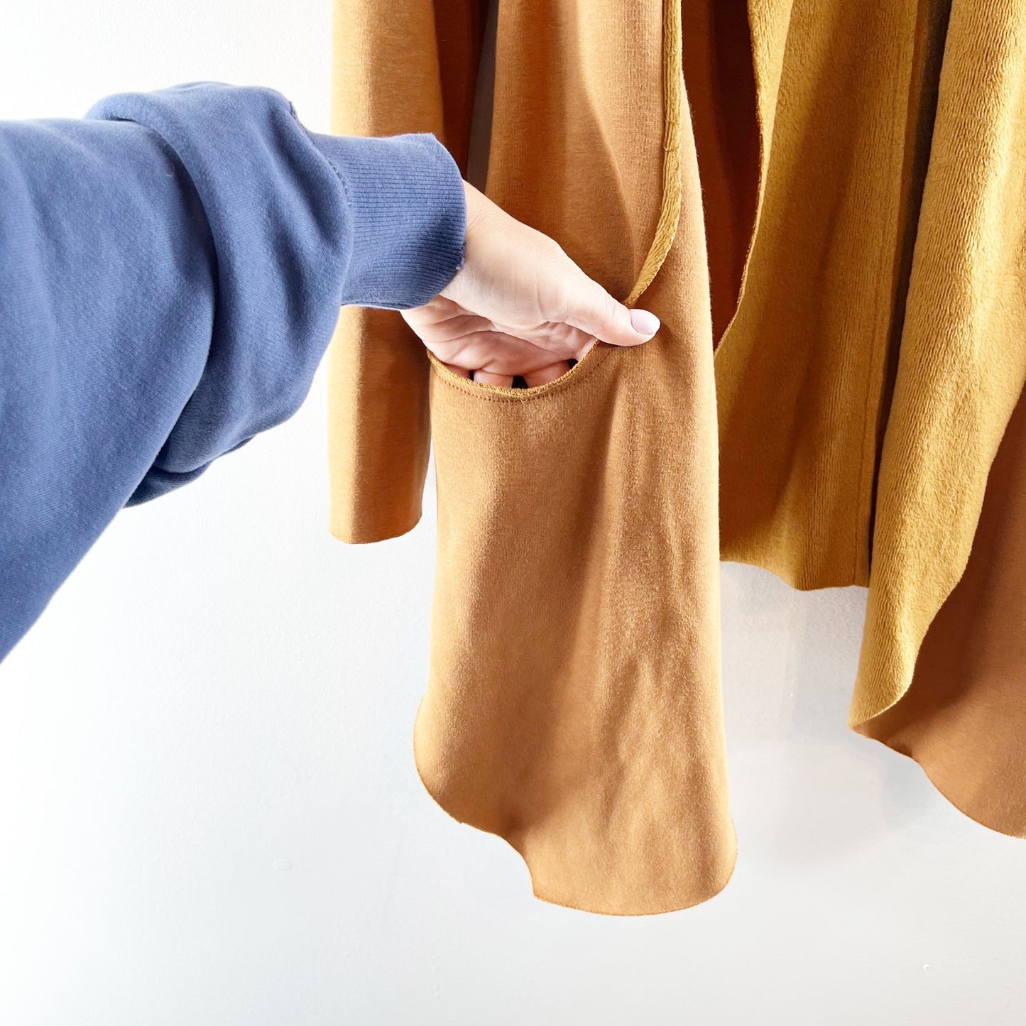Rain and Rose Drape Front Long Sleeve Duster Cardigan Sweater Camel Mocha Small