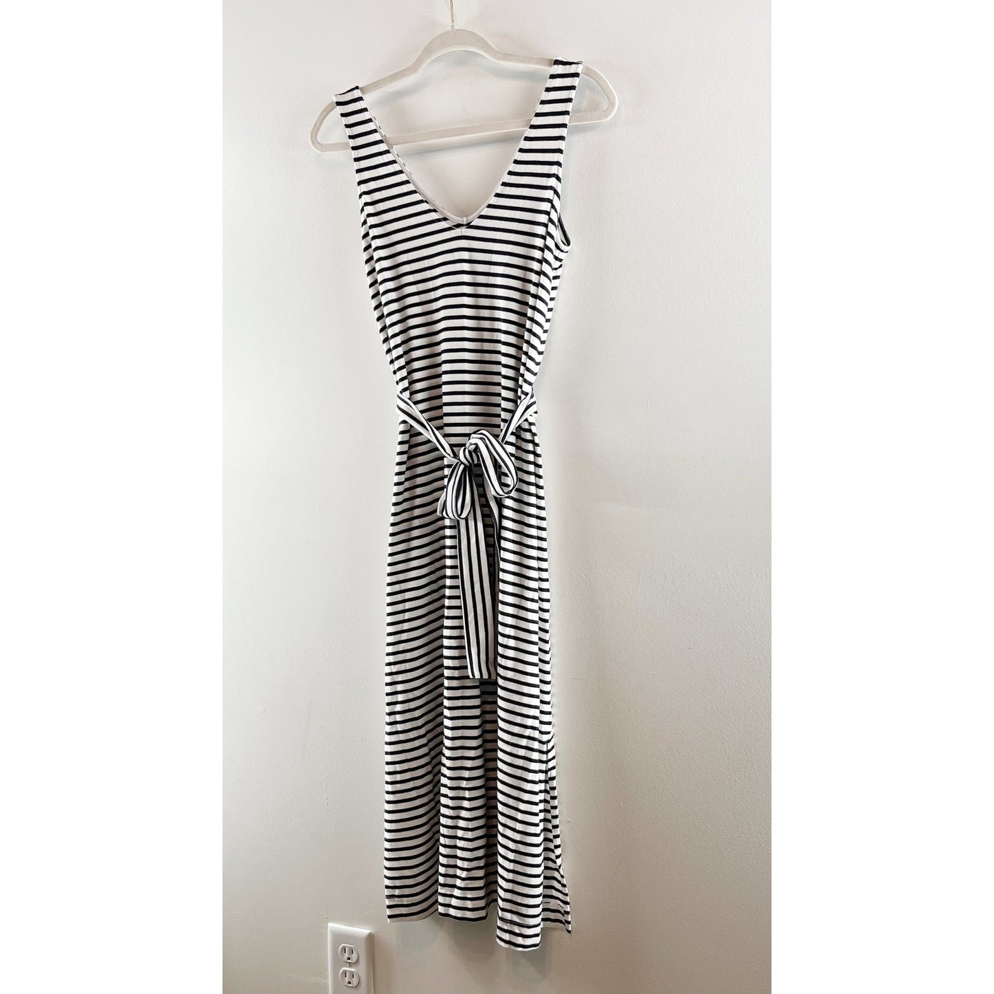 Vineyard Vines V Neck Sleeveless Belted Tank Midi Dress White Black XS