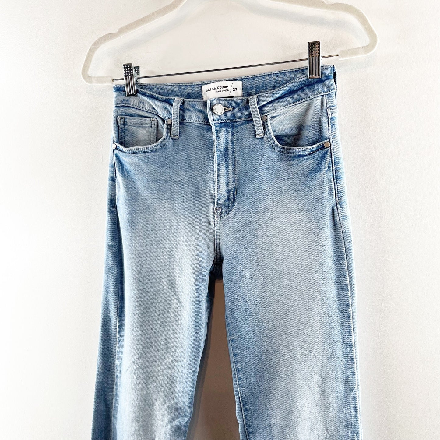 Just Black Mid Rise Straight Bootcut Raw Hem Jeans Light Wash Blue 27 / 4