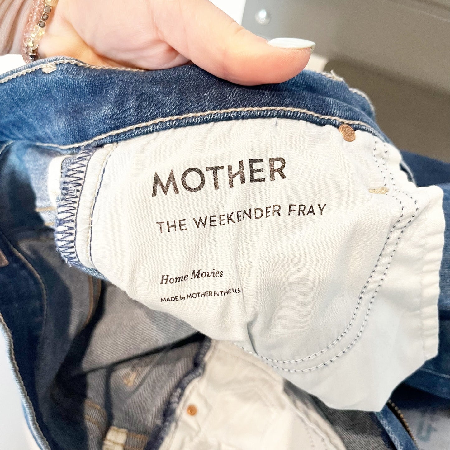 Mother The Weekender Mid-Rise Frayed Hem Denim Flare Jeans Home Movies 27