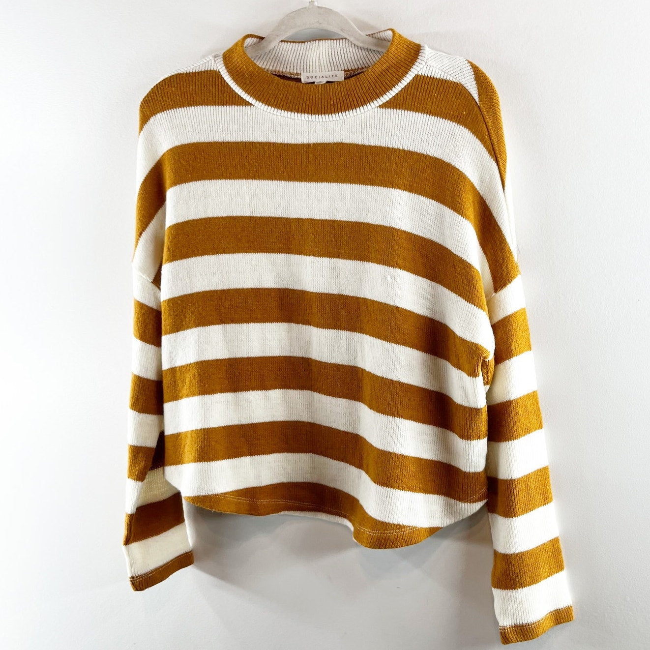 Socialite Striped Crewneck Ribbed Long Sleeve Sweater Gold White Medium