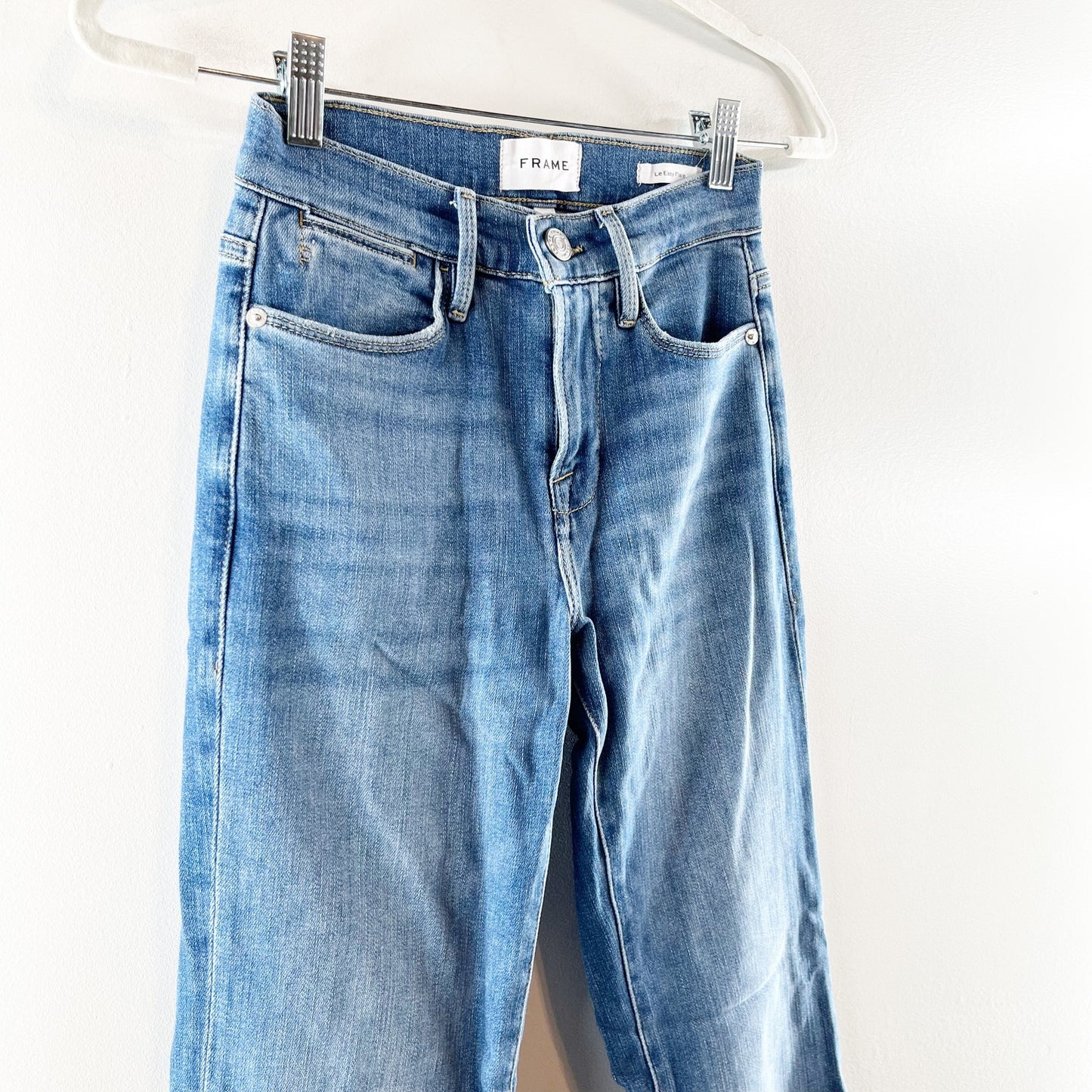 Frame Mid Rise Le Easy Flare Raw Hem Jeans Drizzle Blue 25 / 0