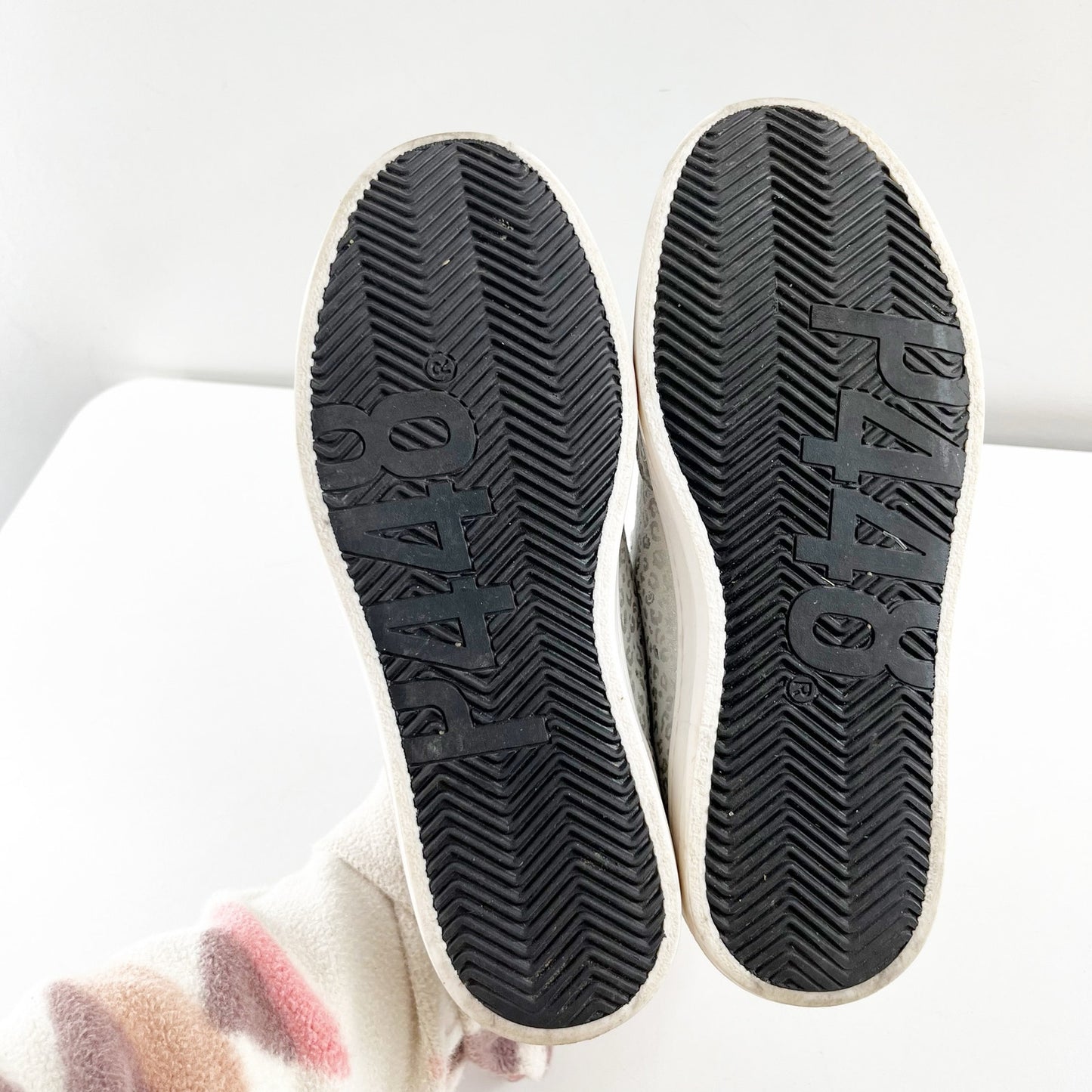 P448 John Metallic Leopard Print Perforated Logo Low Top Sneaker Leosil Blla 37