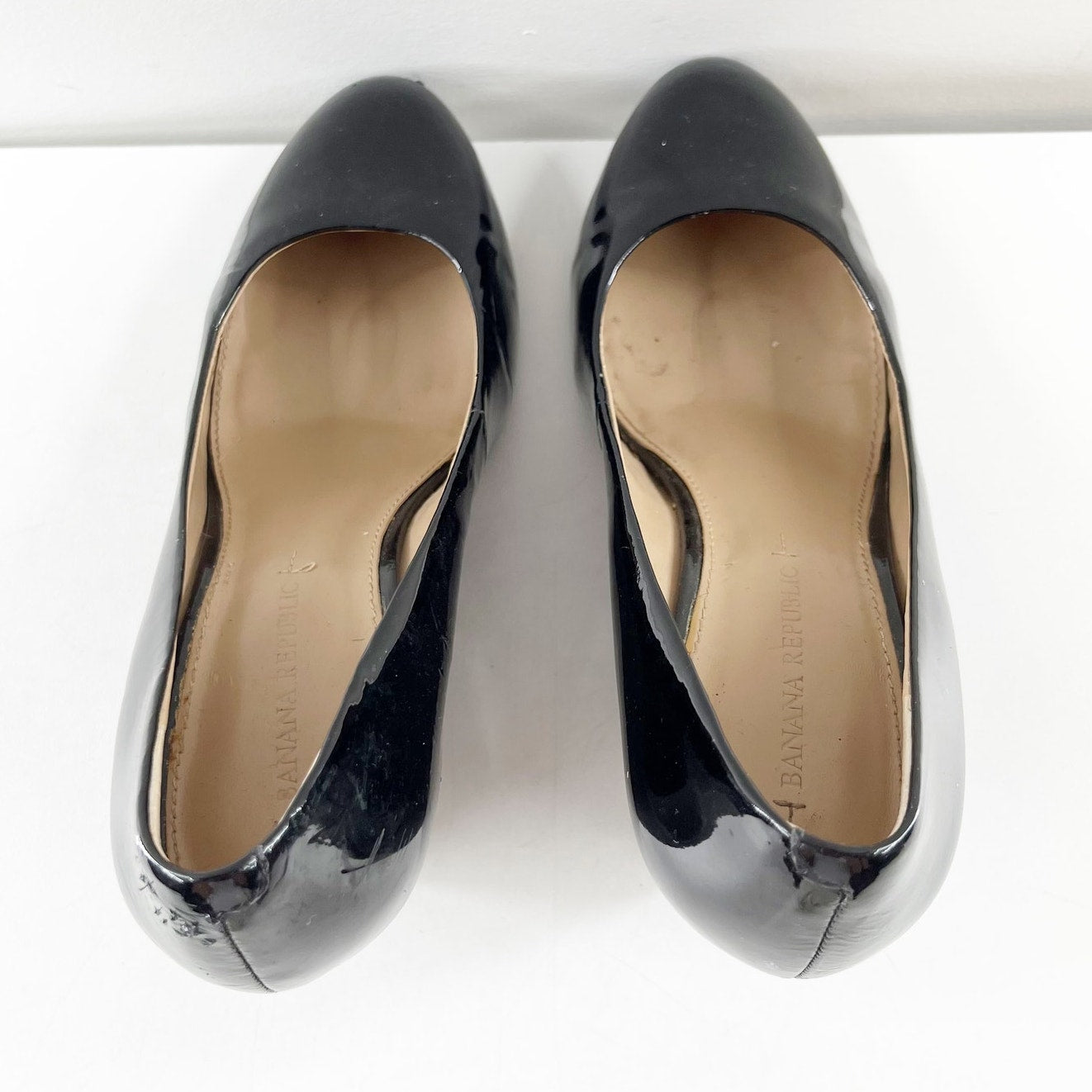 Banana Republic Patent Leather Slip On Round Toe Wedge Heel Pump Black 7.5