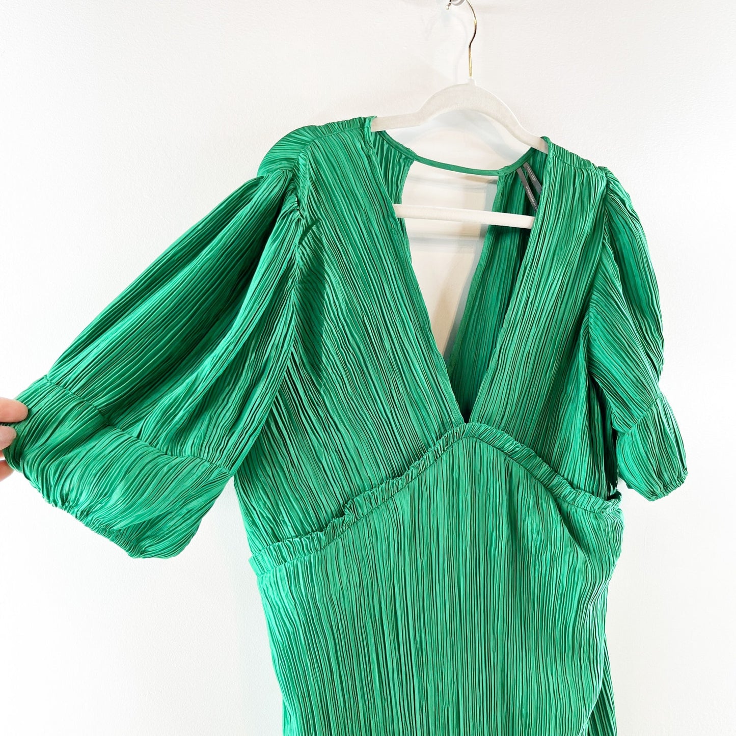 Anthropologie V Neck Short Puff Sleeve Plisse Pleated Midi Dress Green Medium
