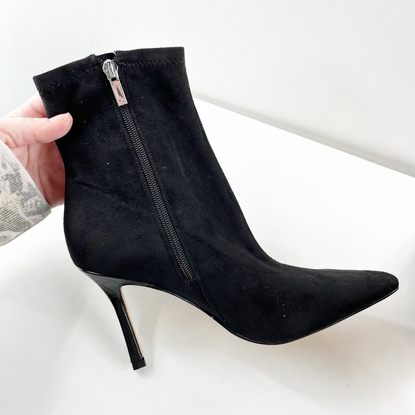 Marc Fisher Kellen Pointed Toe Suede Sock Ankle Boots Booties Black 7.5