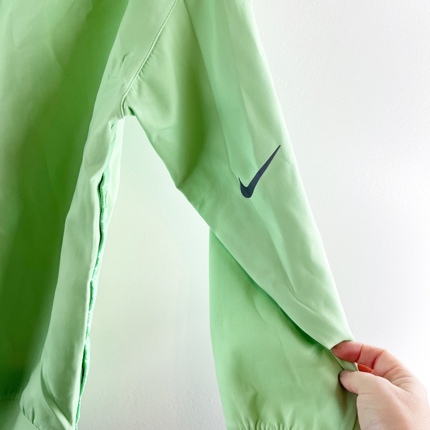 Nike Sportswear City Ready Long Sleeve Sweatshirt Pullover Hoodie Green Medium