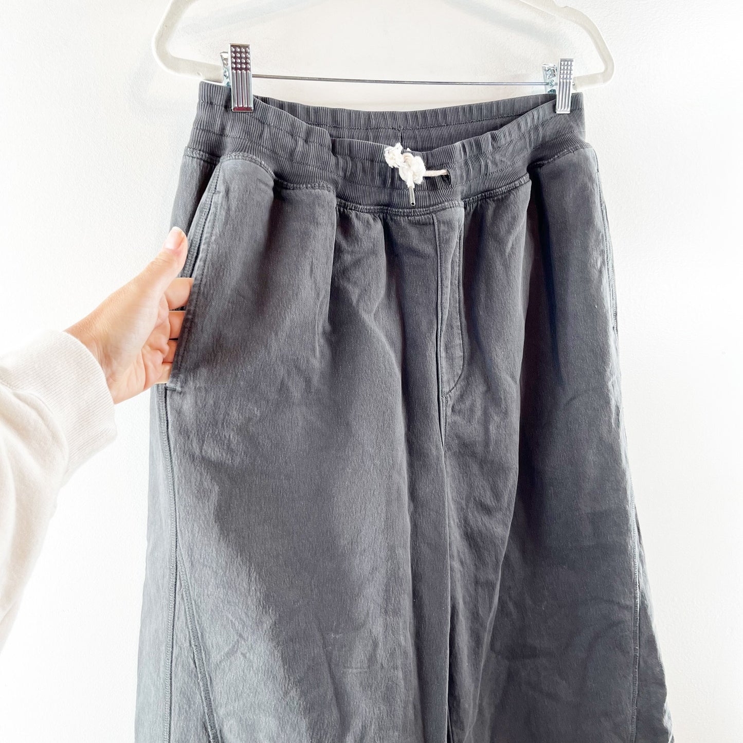 Aerie Soft Landing High Rise Wide Leg Raw Hem Trouser Pants Charcoal Black Large