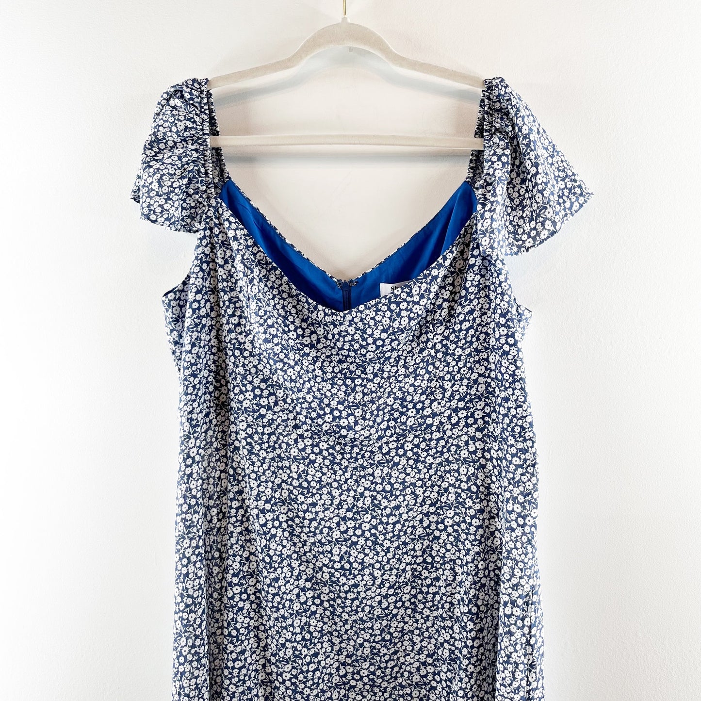 Showpo Sweetheart Neckline Ditsy Floral Slit Flutter Cap Sleeve Maxi Dress Blue