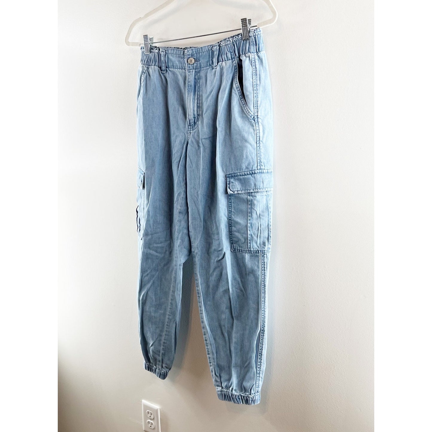 American Eagle Relaxed Mom Denim High Rise Cargo Jogger Jeans Pants Blue 6