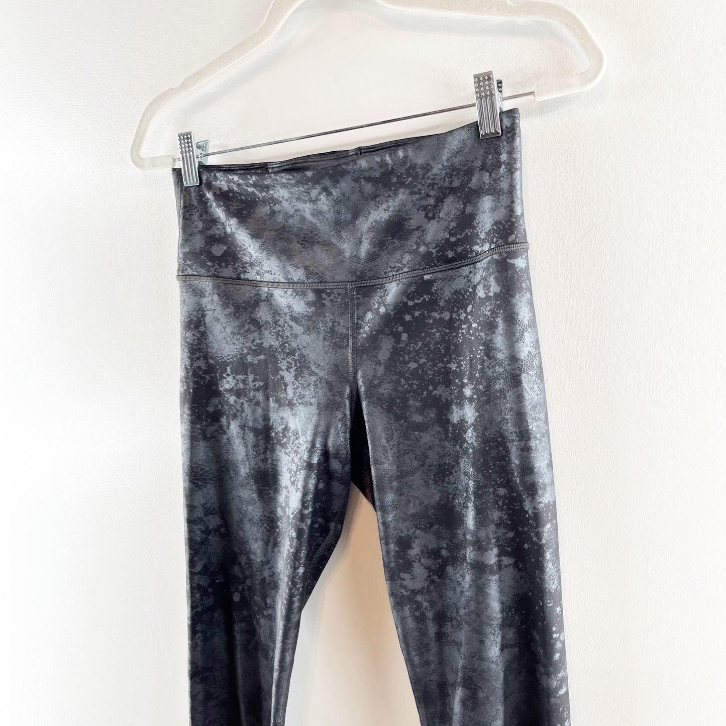 Athleta Elation Ultra High Rise Misty Lace Tights Leggings Black Small