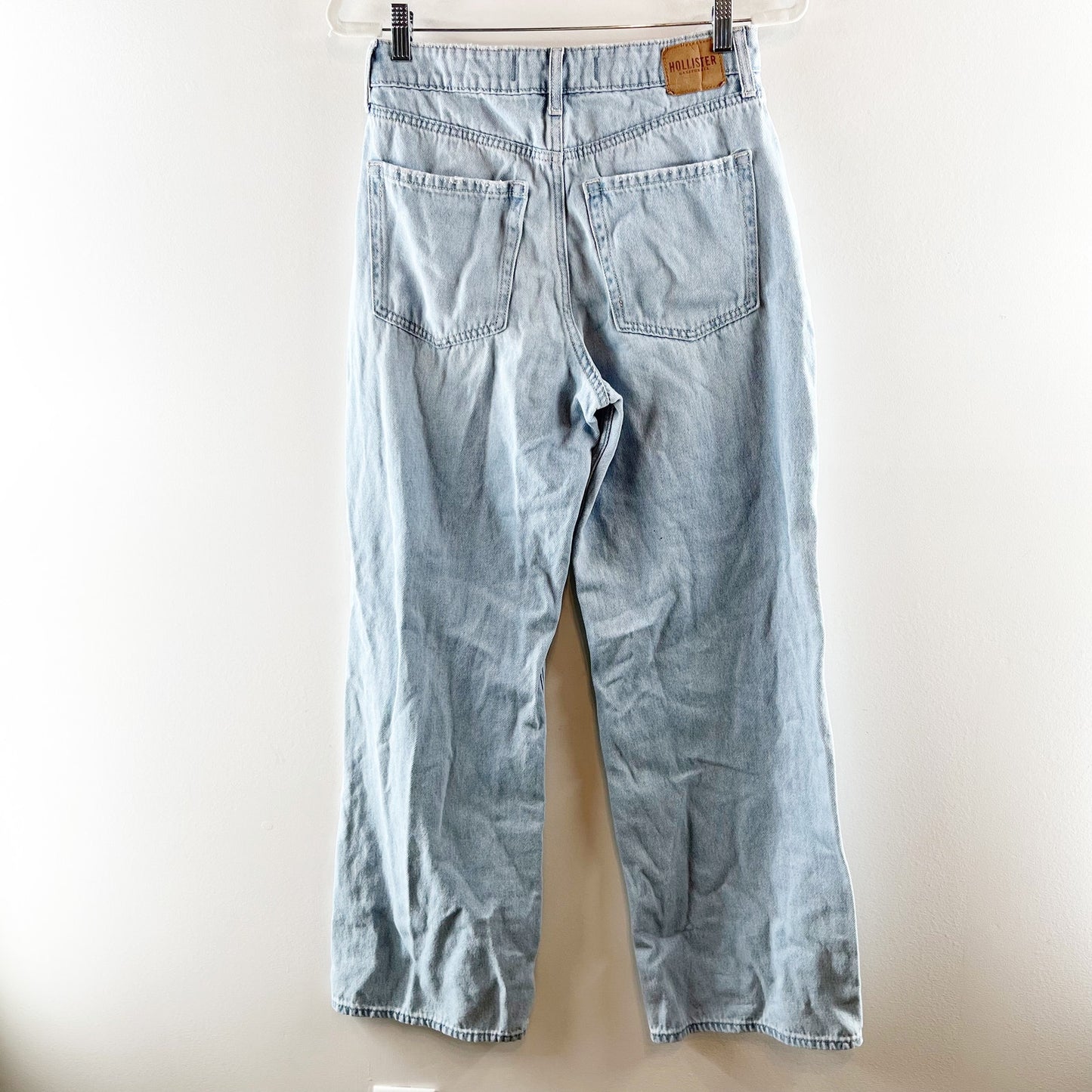 Hollister Ultra High Rise Baggy Wide Leg Jeans Light Wash Blue 6