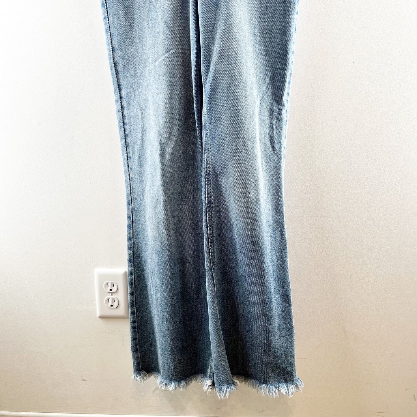 Happily Grey Sleeveless Straight Leg Medium Wash Denim Overall Jumpsuit Blue 26
