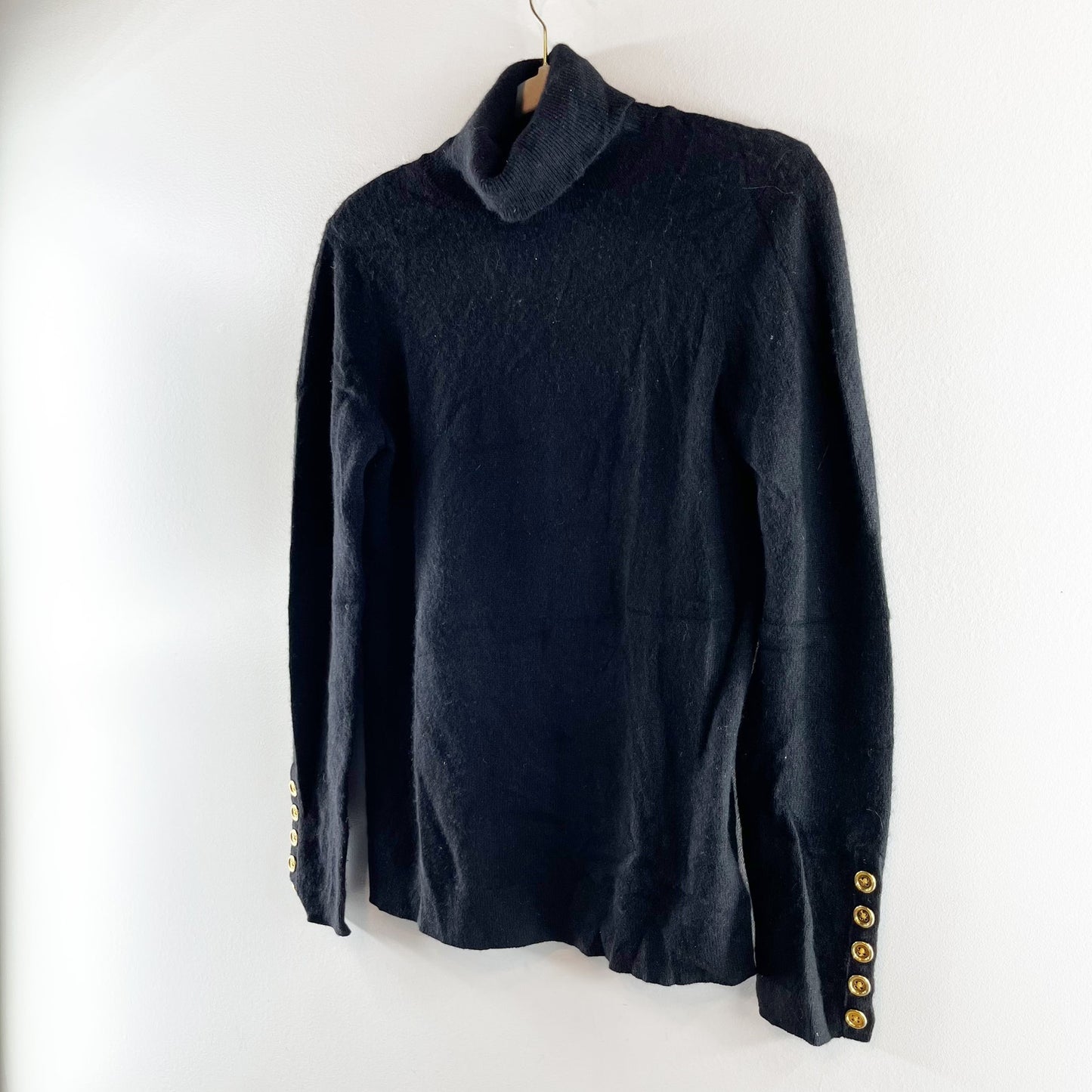 Cashmere by Bloomingdale's Turtleneck Pullover Sweater Gold Button Cuffs Black L