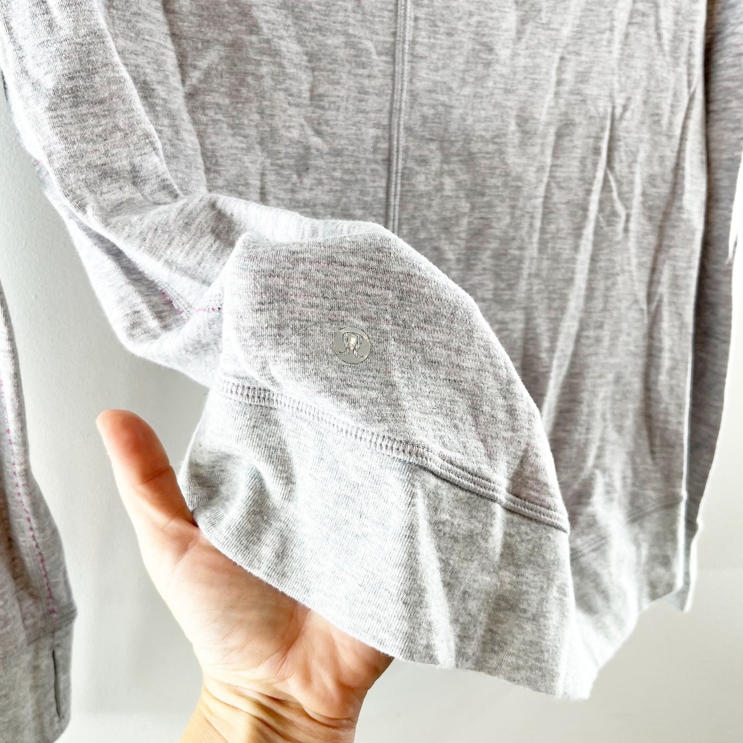 Lululemon In a Cinch Long Sleeve Cowl Neck Long Sleeve Pullover Gray Small