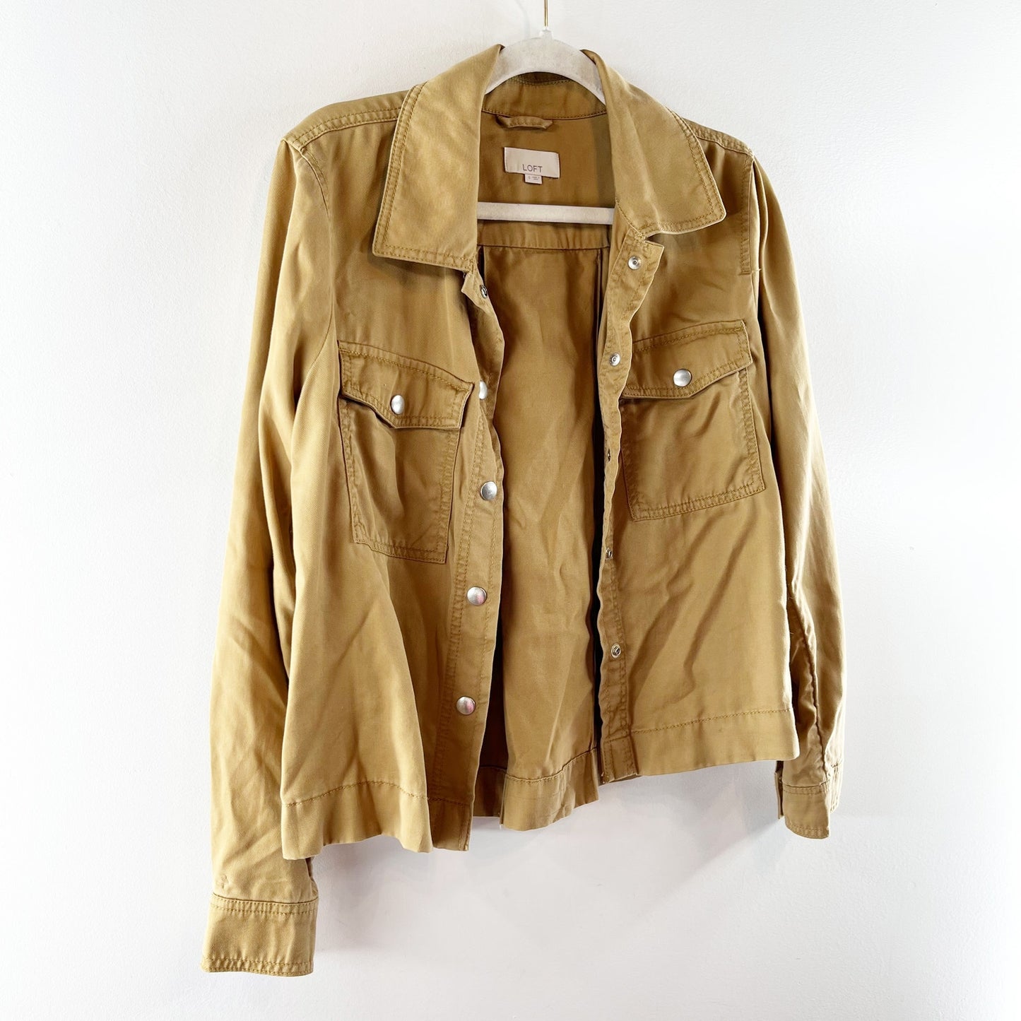 LOFT Snap Button Long Sleeve Boxy Fit Top Shirt Shacket Tan Small