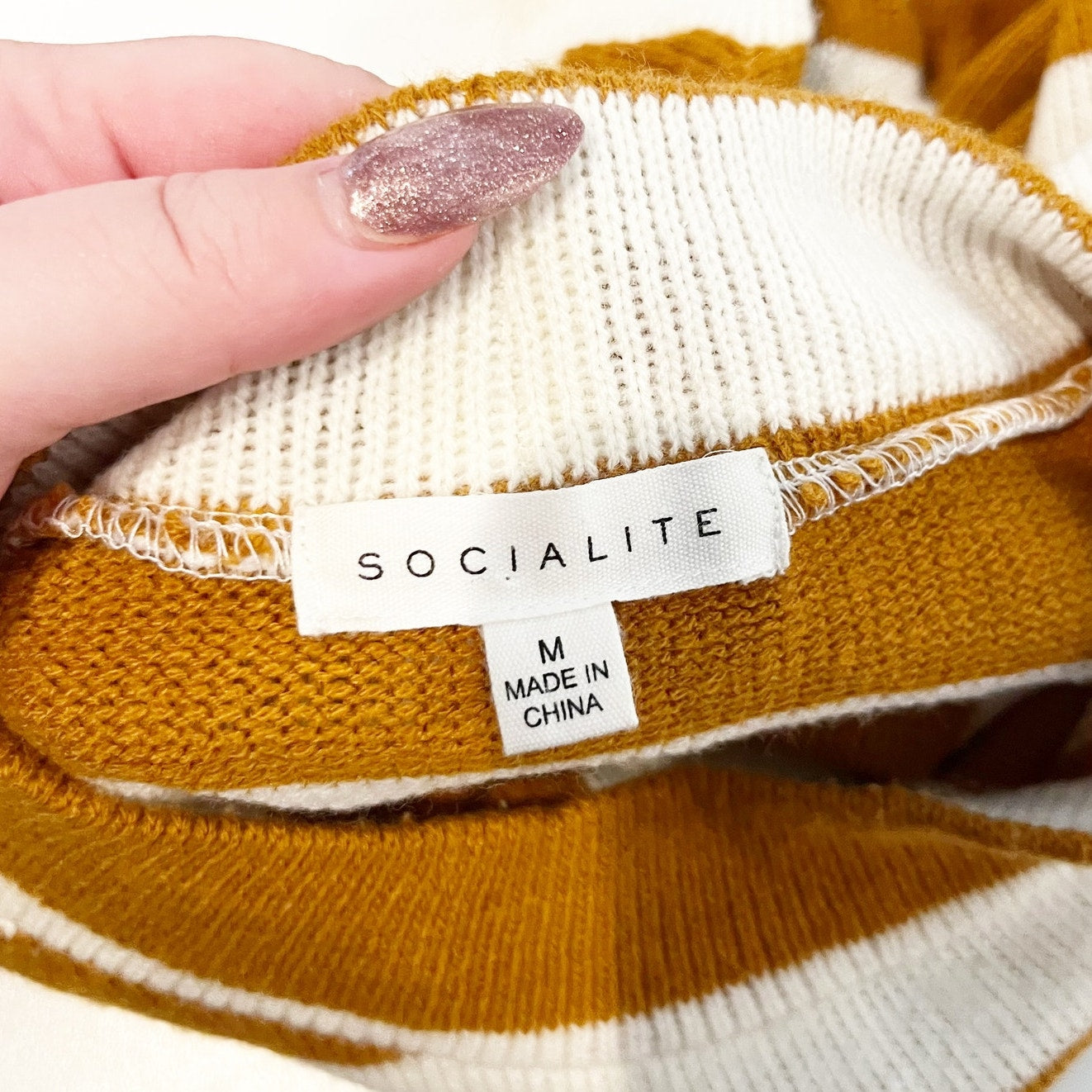 Socialite Striped Crewneck Ribbed Long Sleeve Sweater Gold White Medium