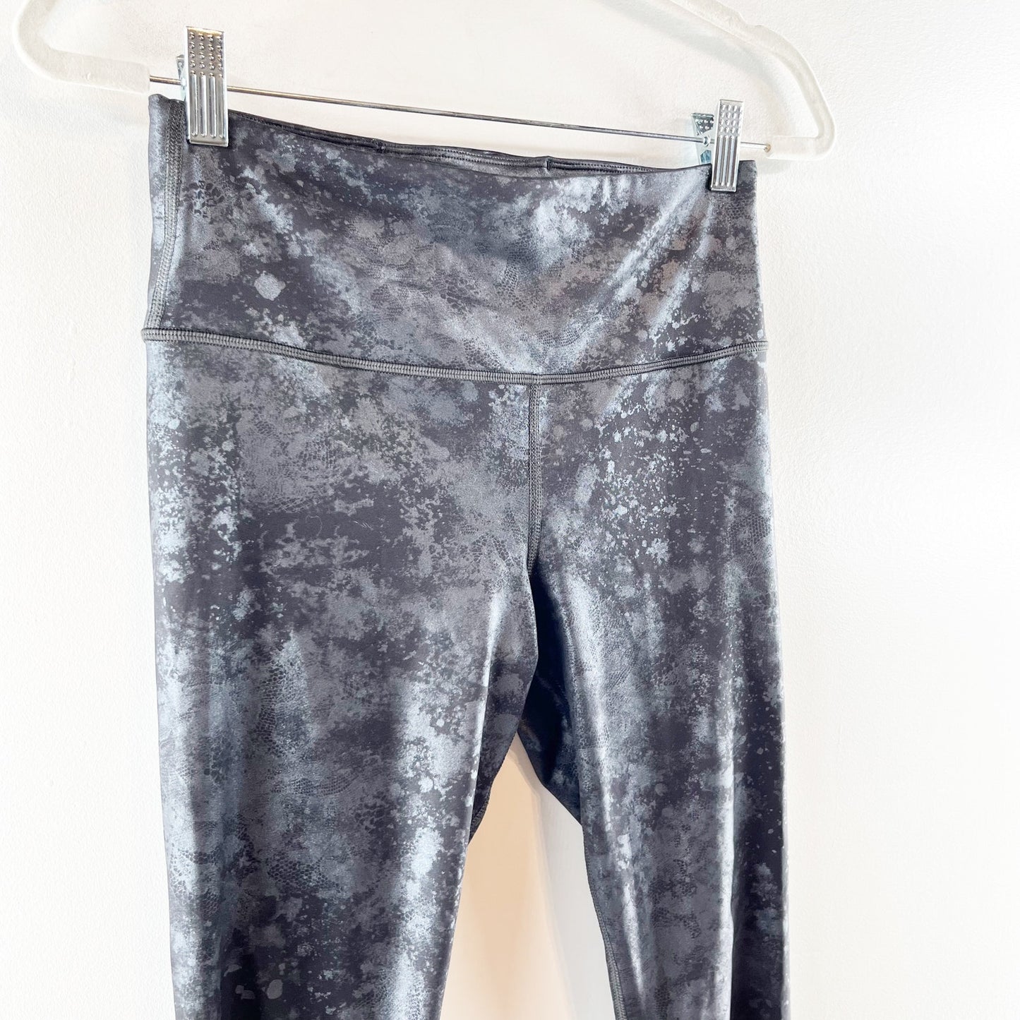 Athleta Elation Ultra High Rise Misty Lace Tights Leggings Black Small
