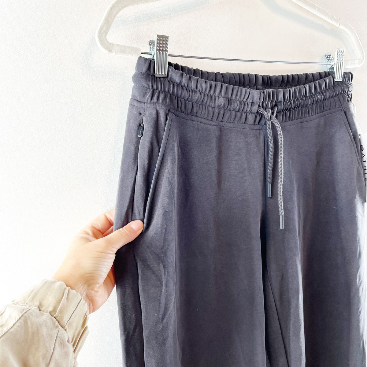 Athleta Seasoft Mid Rise Straight Leg Pants Washed Black Small