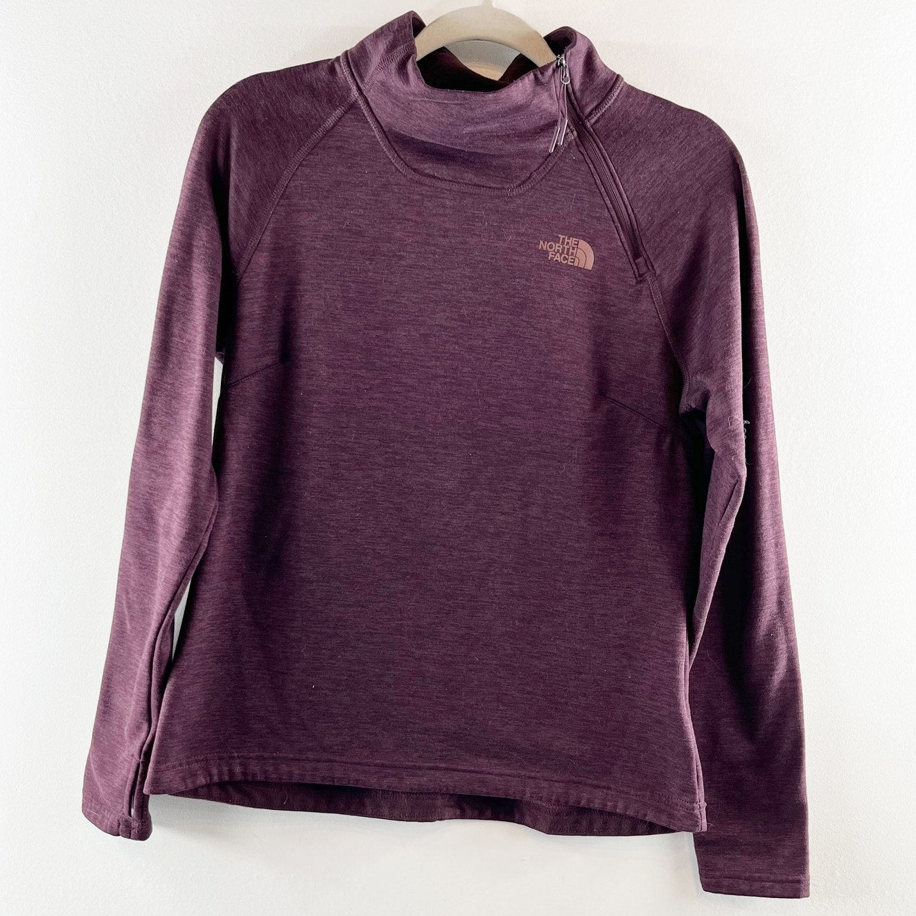 The North Face Canyonlands Long Sleeve 1/4 Zip Sweatshirt Bordeaux Medium