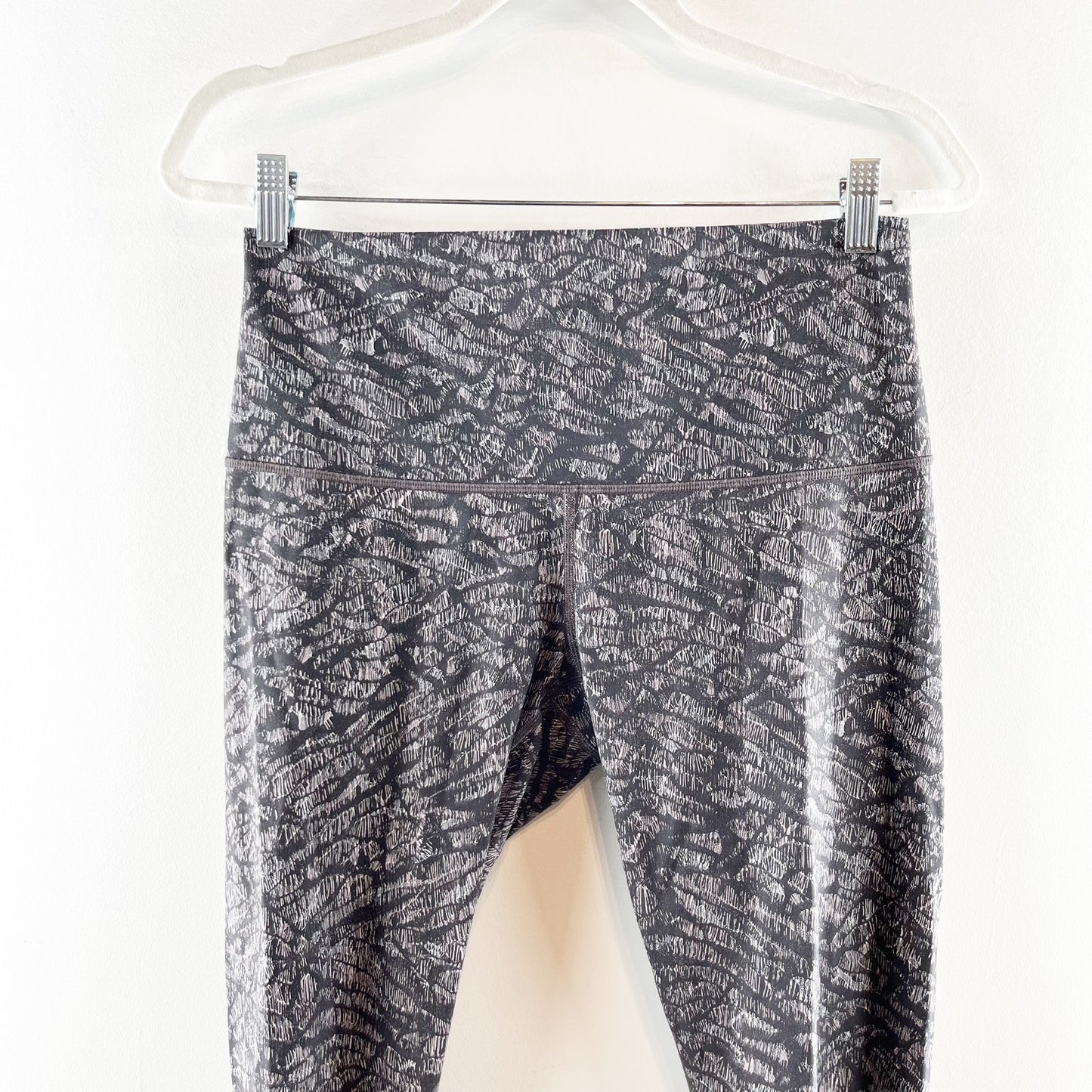 Lululemon Mid Rise Cropped Leggings Black Gray 10