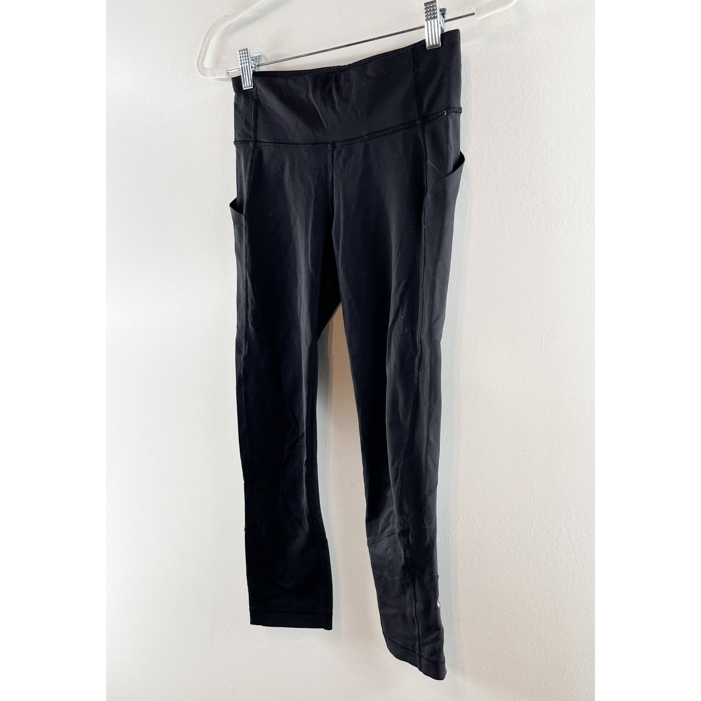 Lululemon Mid Rise Cropped Yoga Pants Leggings Side Pockets Black 4