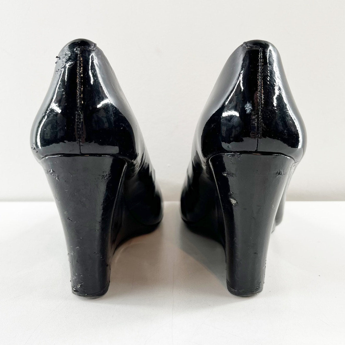 Banana Republic Patent Leather Slip On Round Toe Wedge Heel Pump Black 7.5