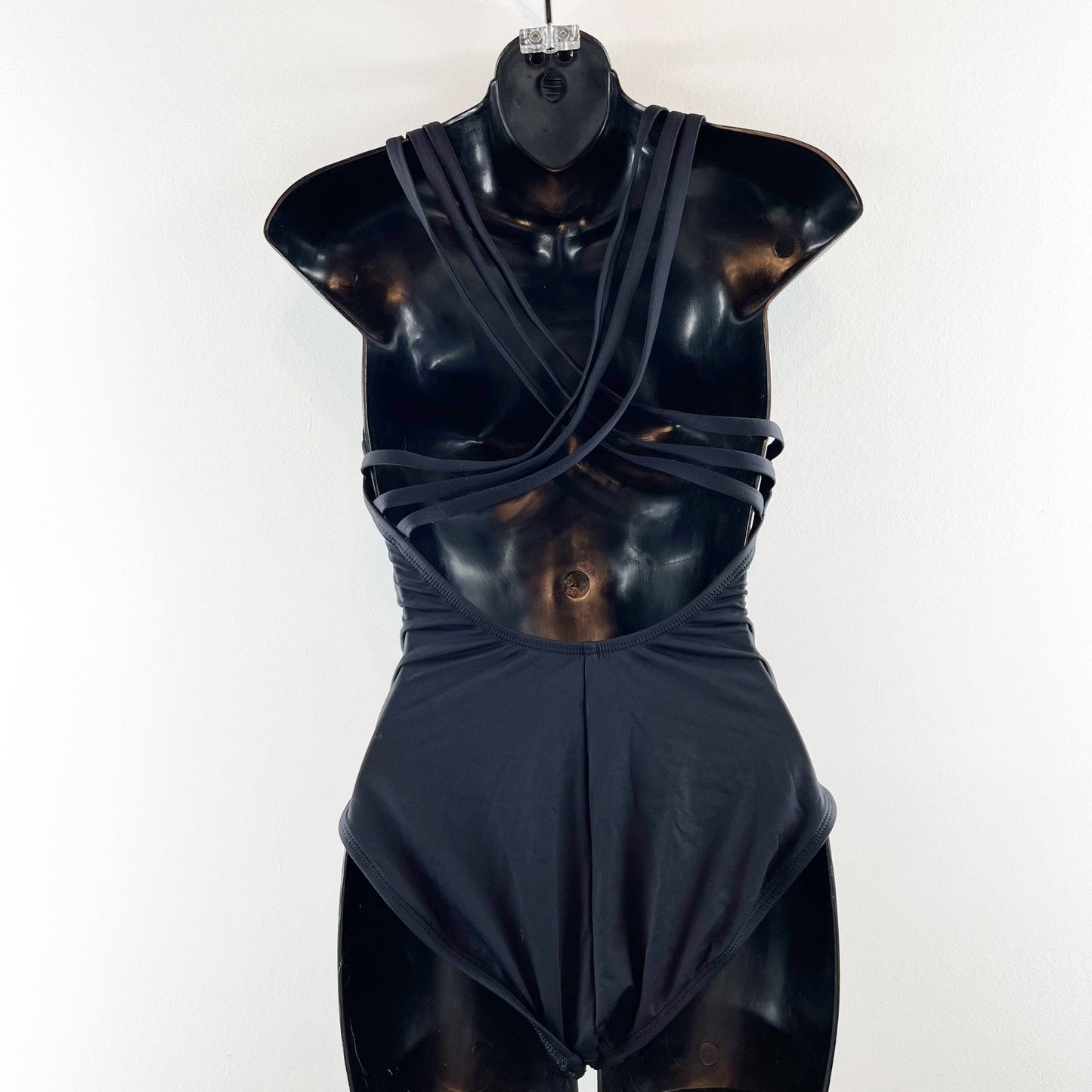 LA Blanca Plunge Front X Criss Cross Strappy Back One Piece Bathing Suit Black 8