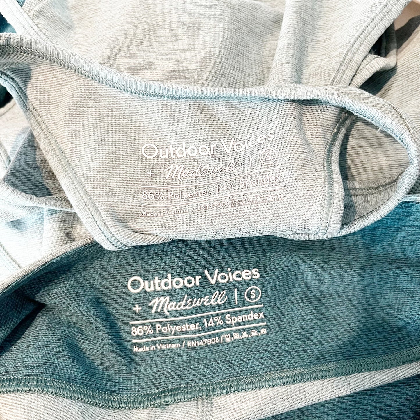 Madewell x Outdoor Voices Warmup Leggings and Athena Crop Tank Green Small