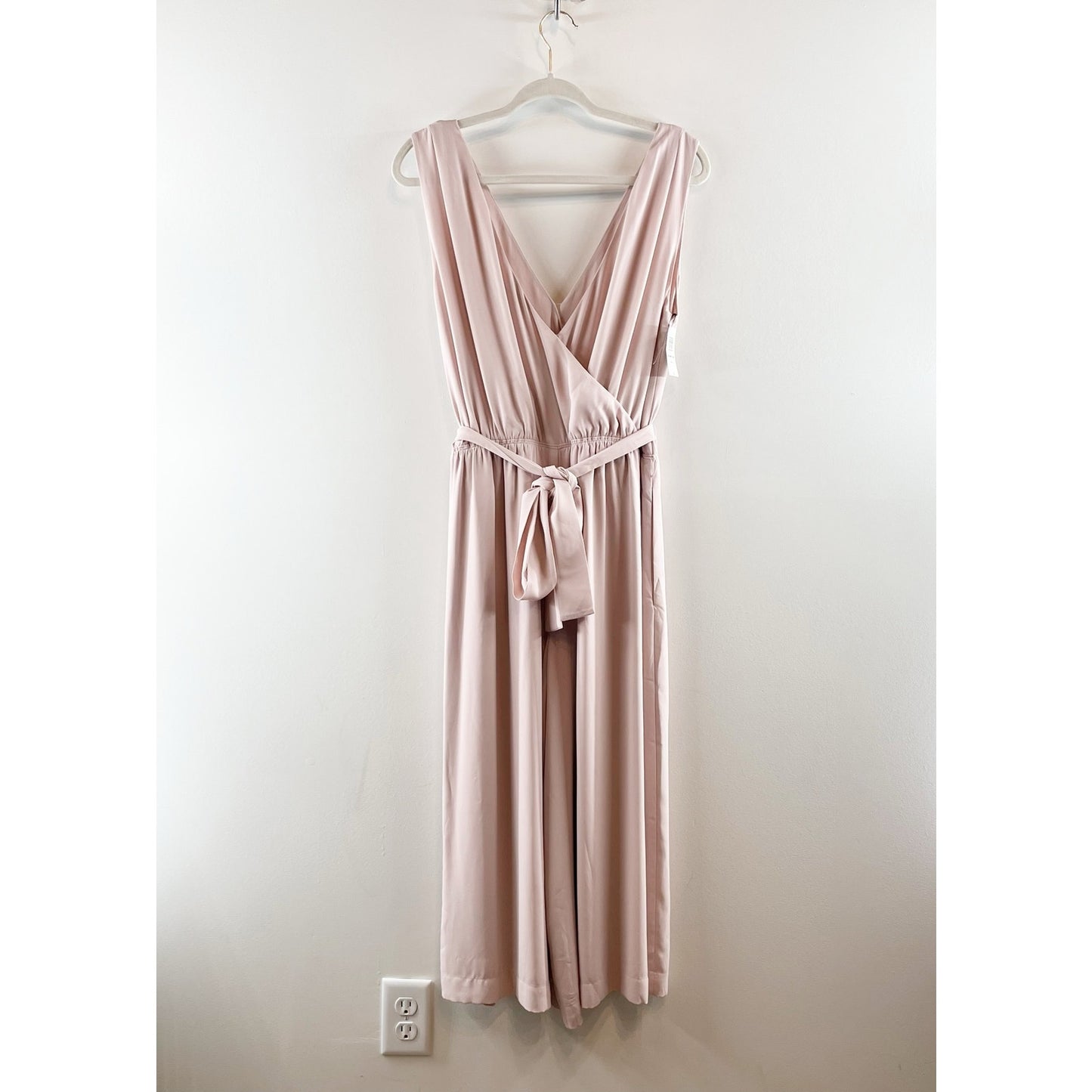 Babaton Aritzia Maximillion V Neck Cropped Wide Leg Jumpsuit Camille Pink Medium