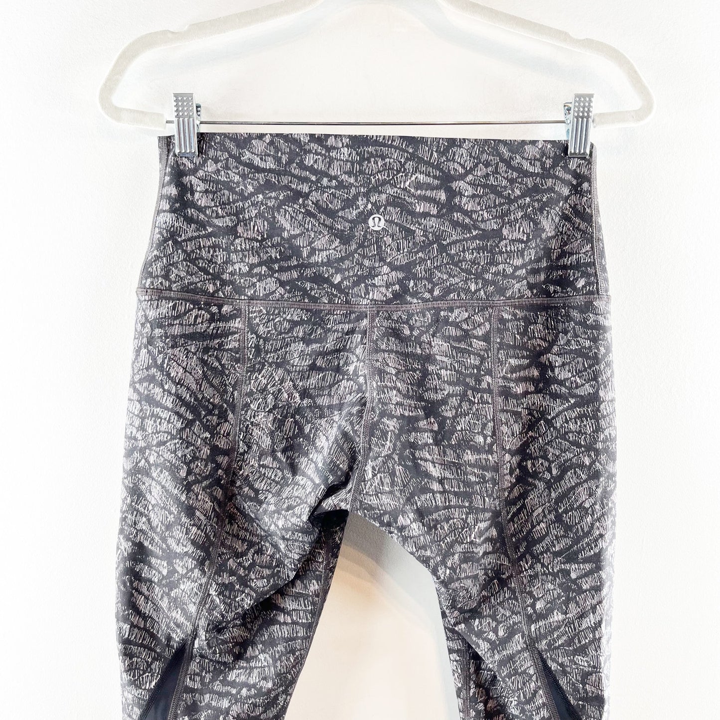 Lululemon Mid Rise Cropped Leggings Black Gray 10