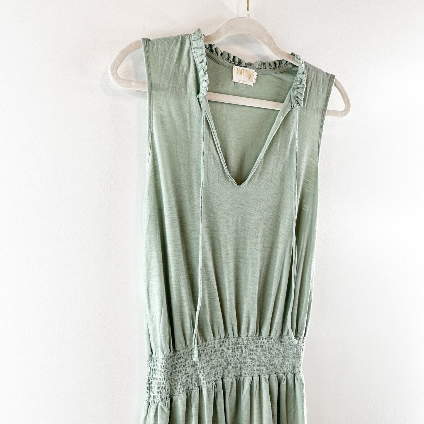Nation LTD Lael Easy Smocked Ruffle Neck Sleeveless Peasant Mini Dress Green M