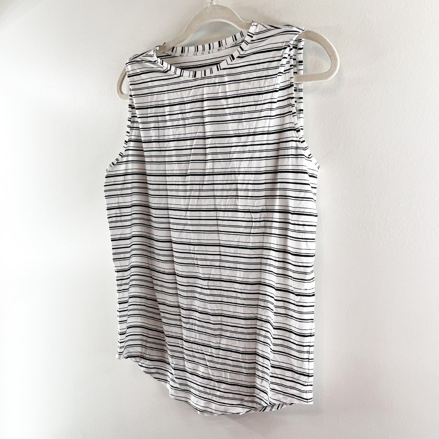 Lululemon Brunswick Muscle Tank Cut Back Stripe White Black Medium