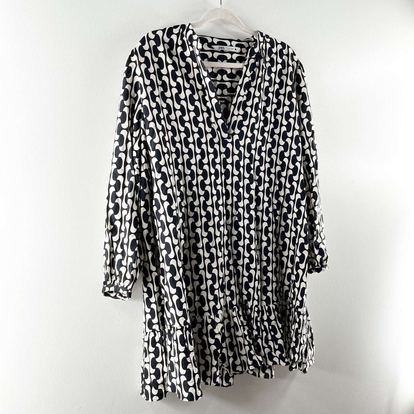 ZARA The Paula Long Sleeve Geometric Babydoll Mini Dress Black White Large