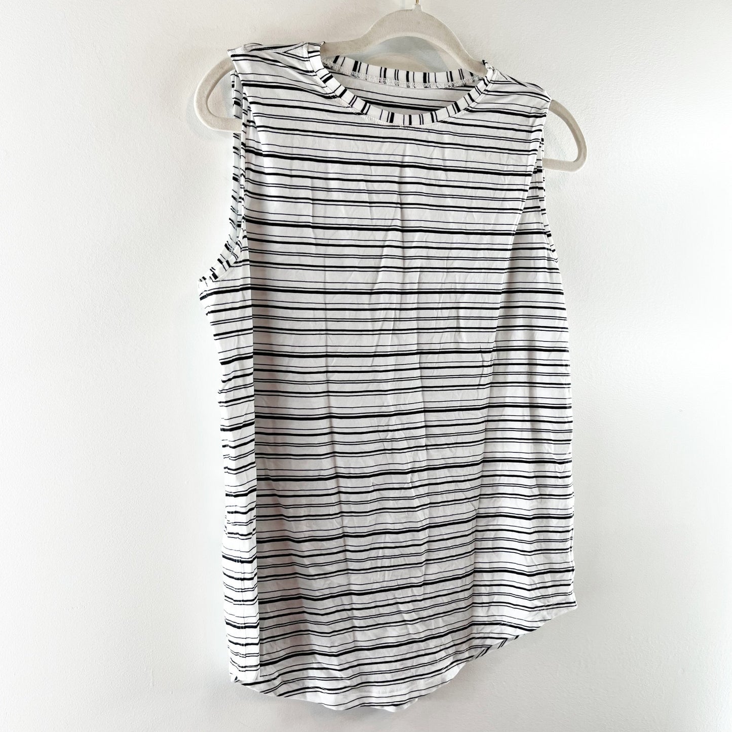 Lululemon Brunswick Muscle Tank Cut Back Stripe White Black Medium