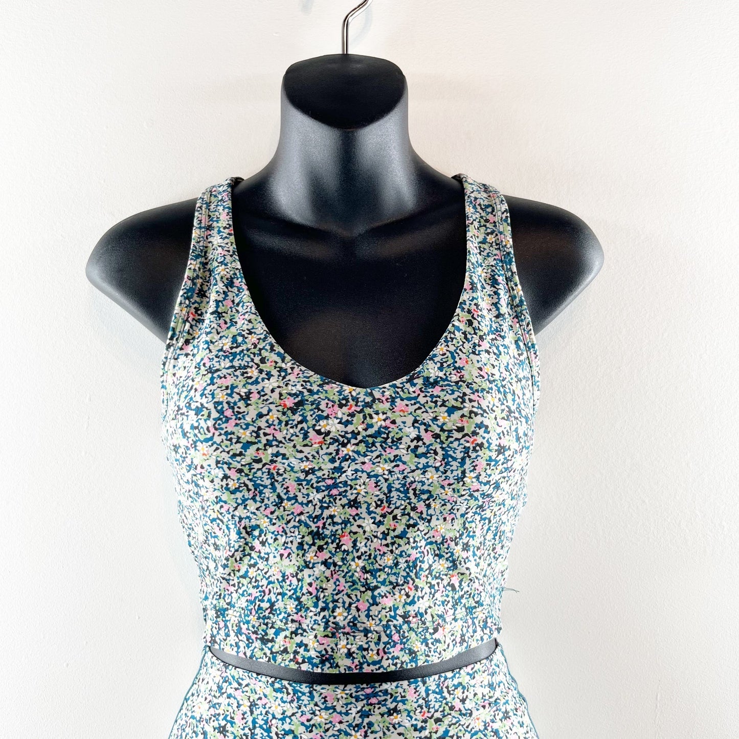 Sage Collective Floral Two Piece Sports Bra and Biker Shorts Set Blue Green XS