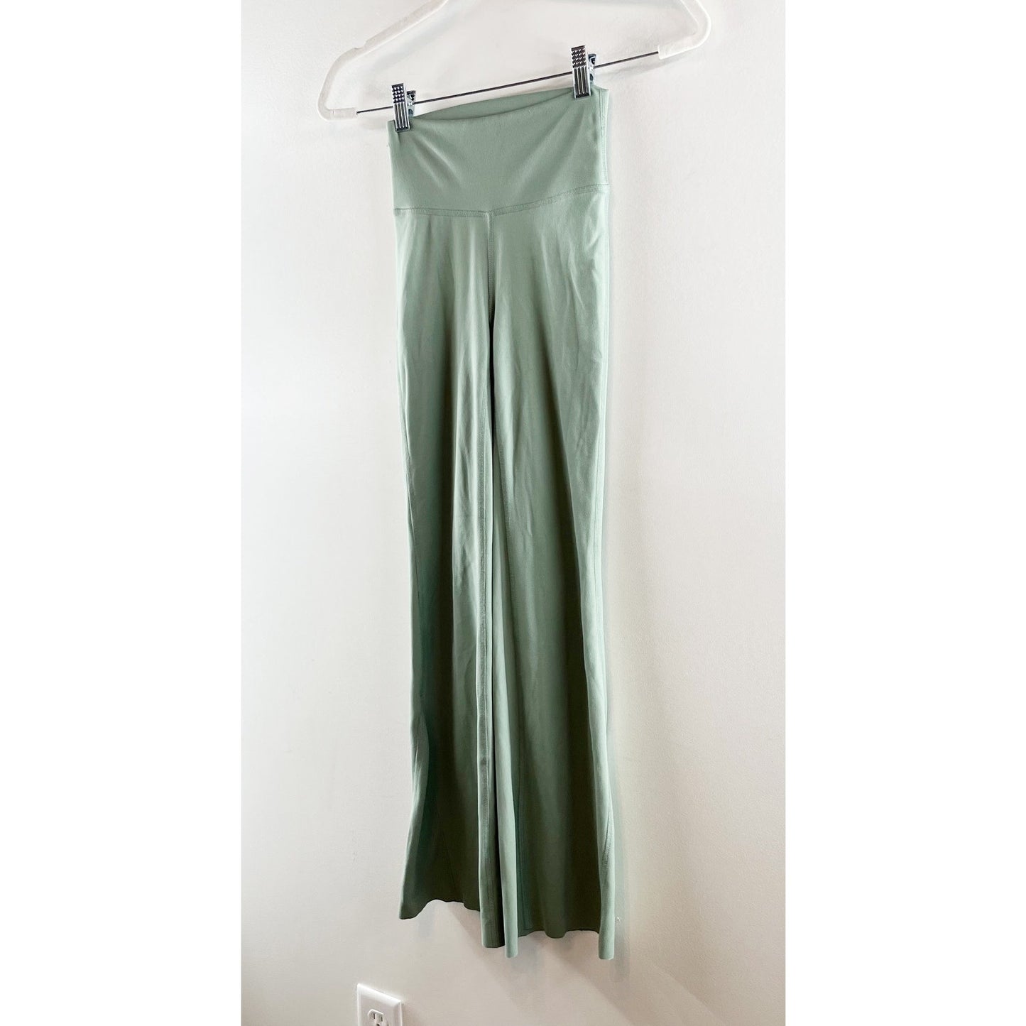 Gilly Hicks Hollister High Rise Flare Pants Leggings Light Green XXS
