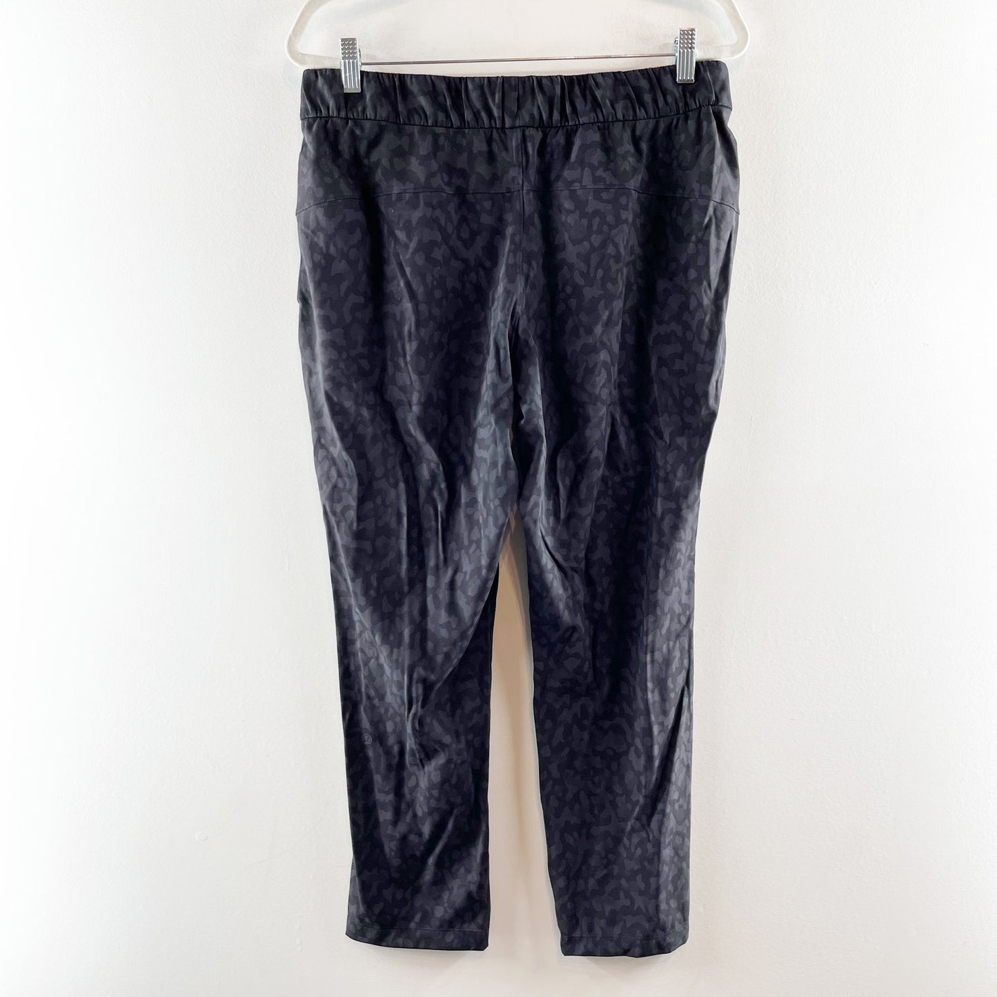 Lululemon On the Fly 7/8 Pant Formation Camo Deep Coal Multi Gray 10