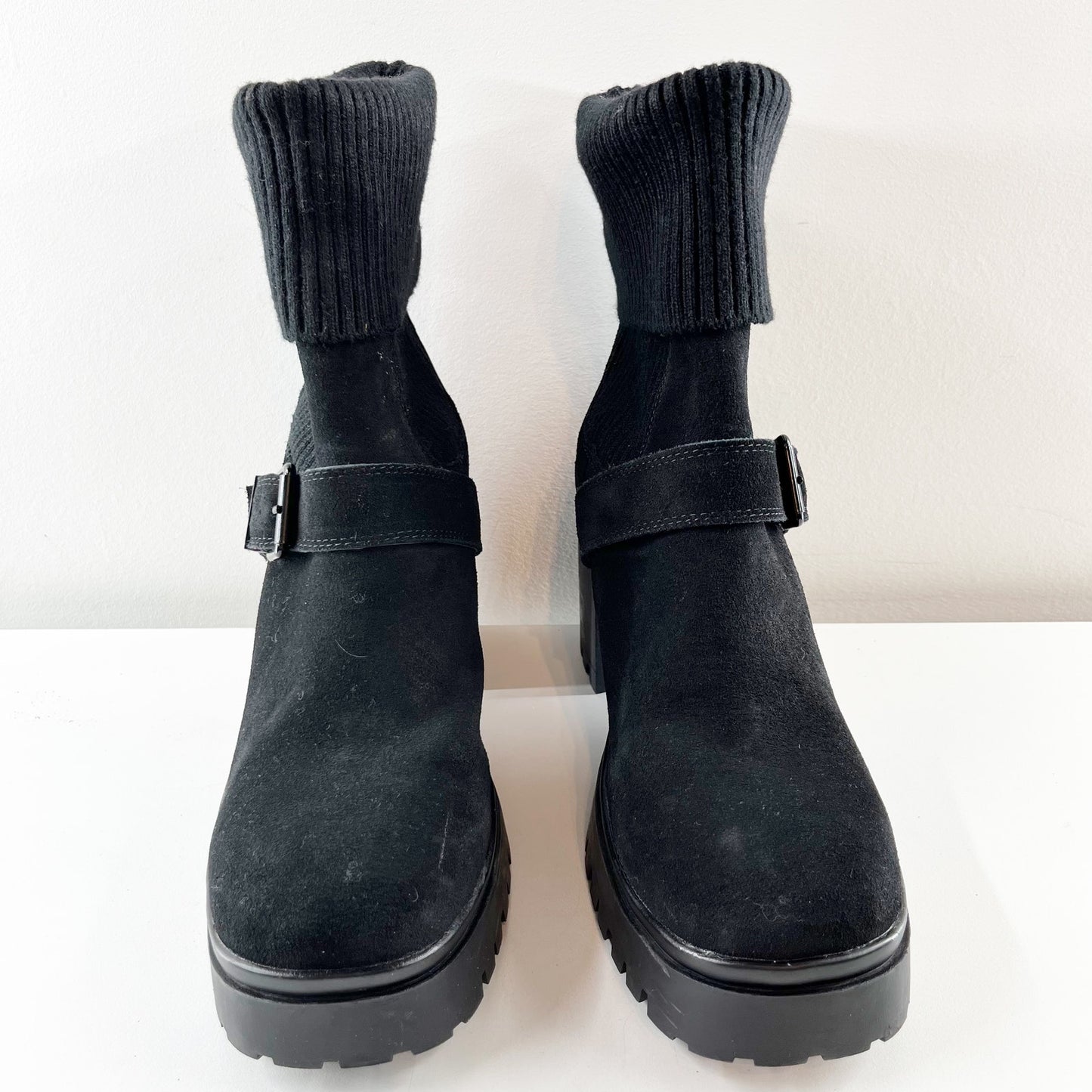 Blondo Roary Ankle Chelsea Lug Sole Heeled Chunky Sock Boots Black 10