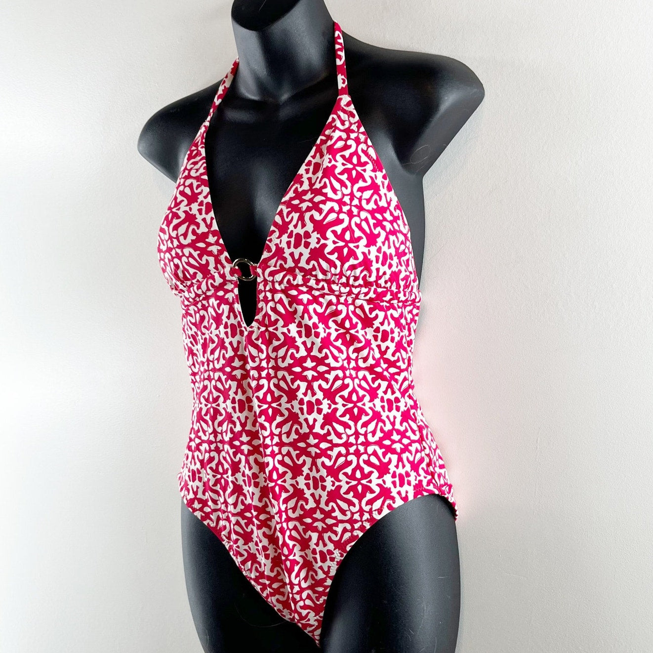Vineyard Vines Open Back Halter One-Piece Swimsuit Tile Lighthouse Red Medium