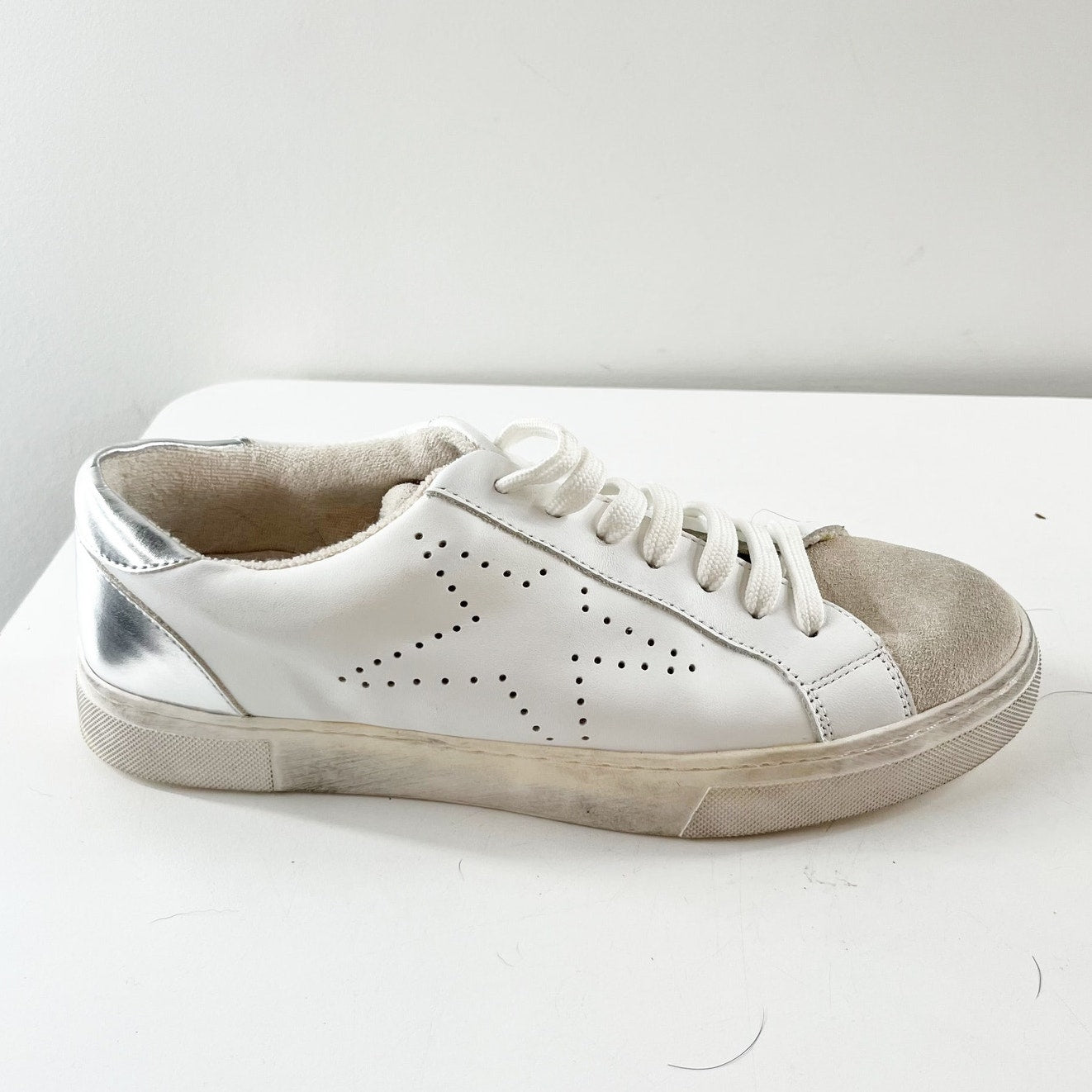 Steve Madden Rezza Leather Round Toe Low Top Casual Shoes White Silver 8.5