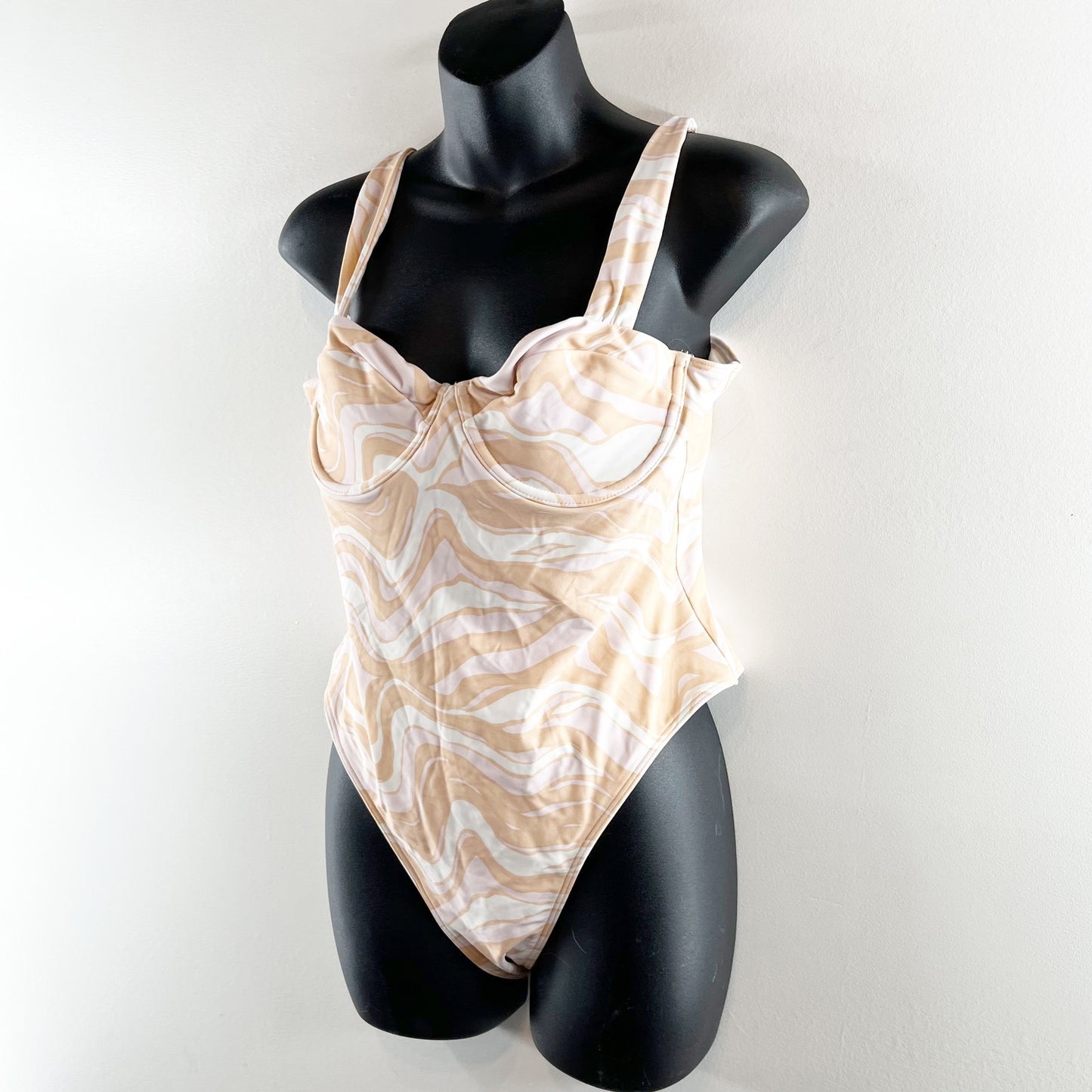 Abercrombie & Fitch Swirl Print Underwire One Piece Swimsuit Cream Pink M