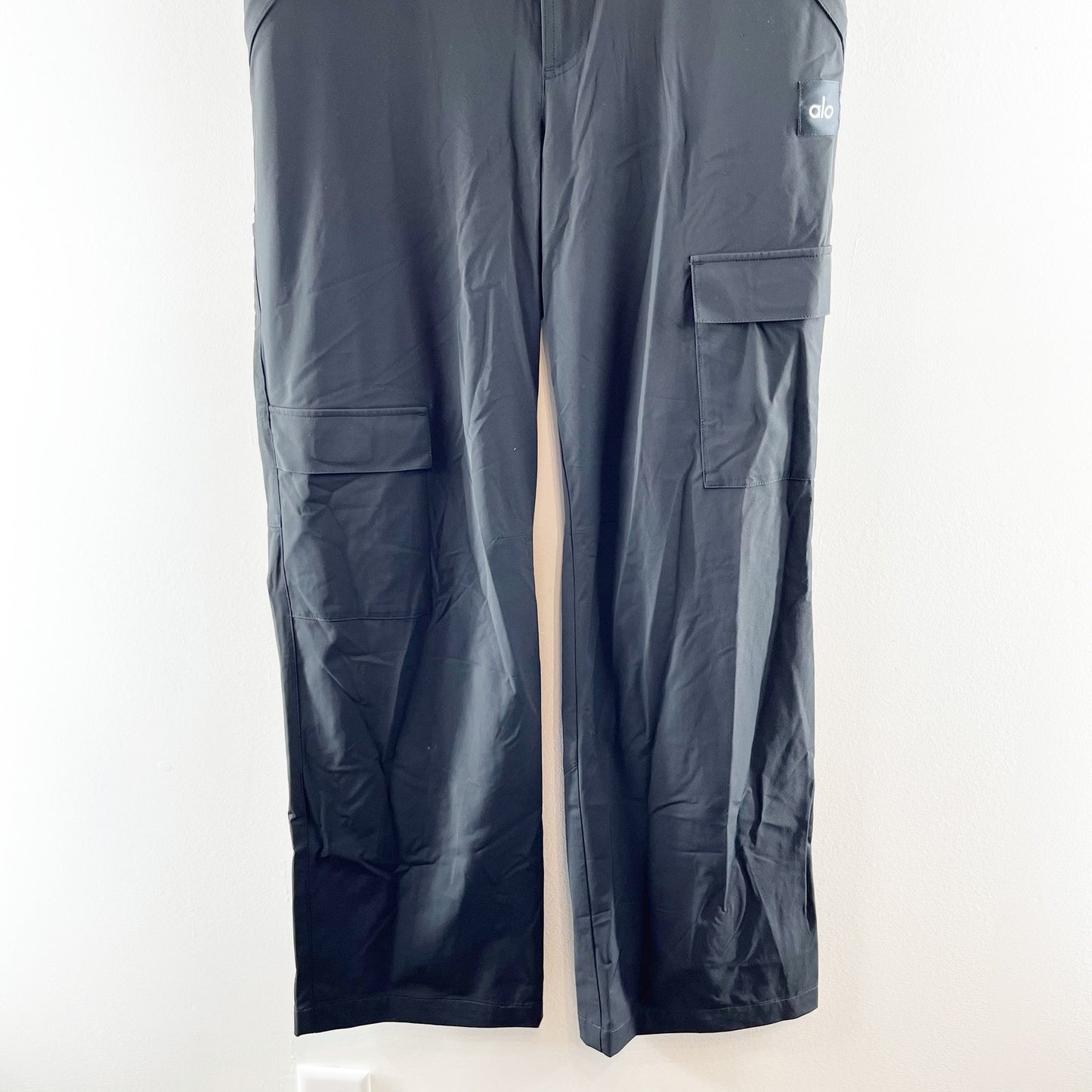 Alo Yoga All That High Waisted Straight Leg Cargo Trouser Pants Black Medium