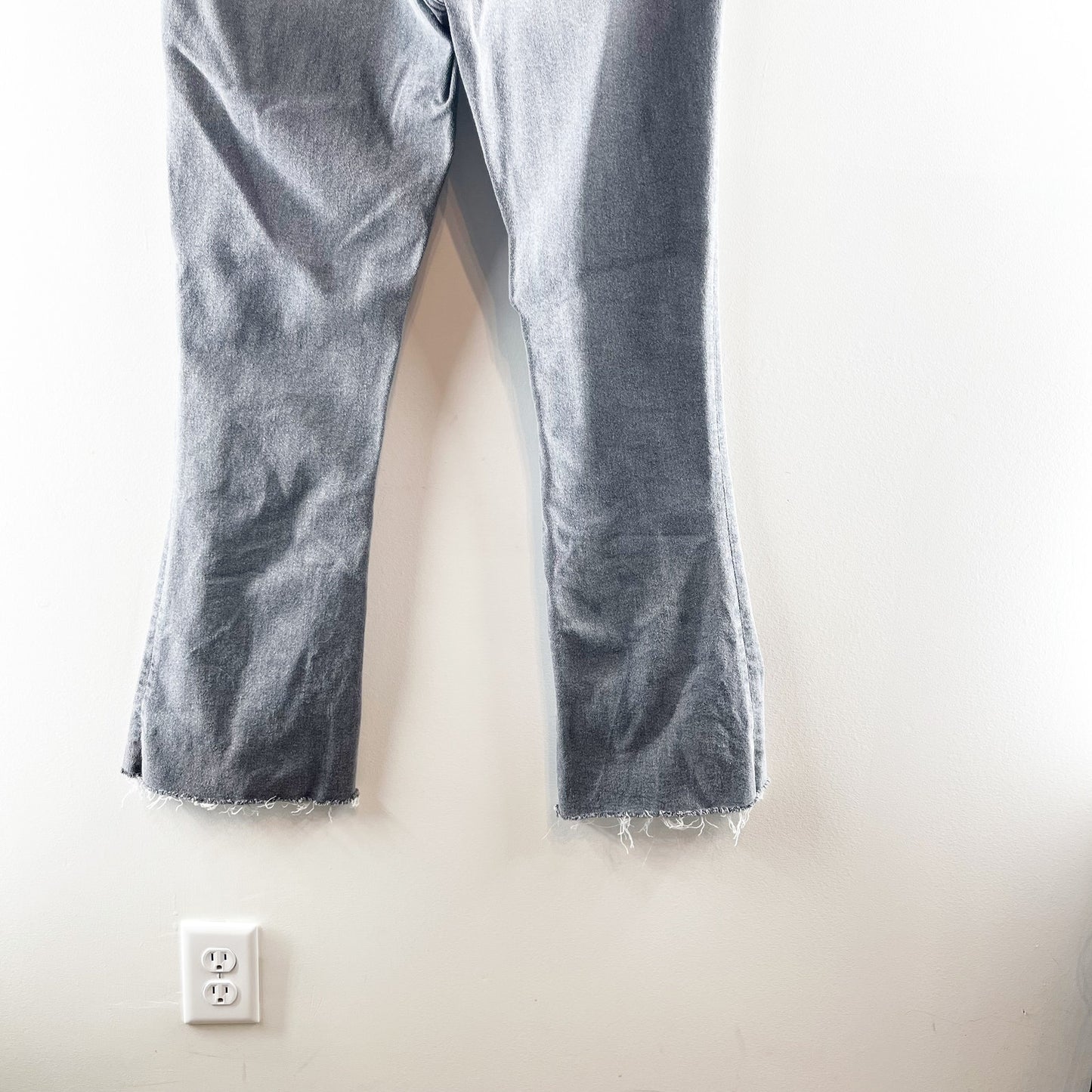 LOFT The High Rise Curvy Kick Crop Jeans Gray Black Wash 27 / 4
