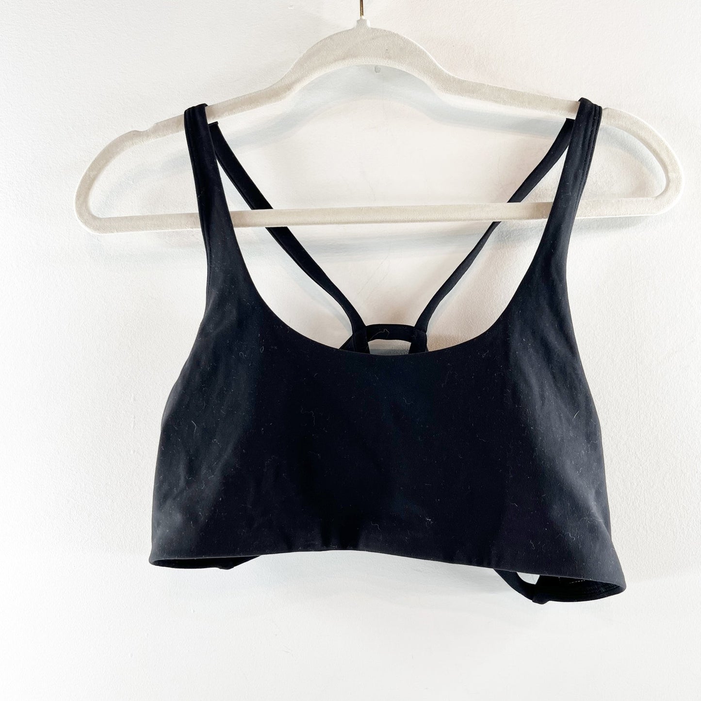 Vuori Yosemite Scoop Neck Strappy Back Sports Bra Black Large