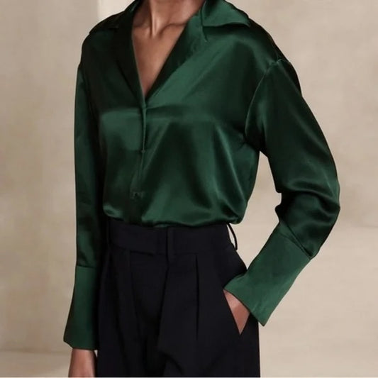 Banana Republic Bliss Silk Button Down Silk Shirt Blouse Green Medium