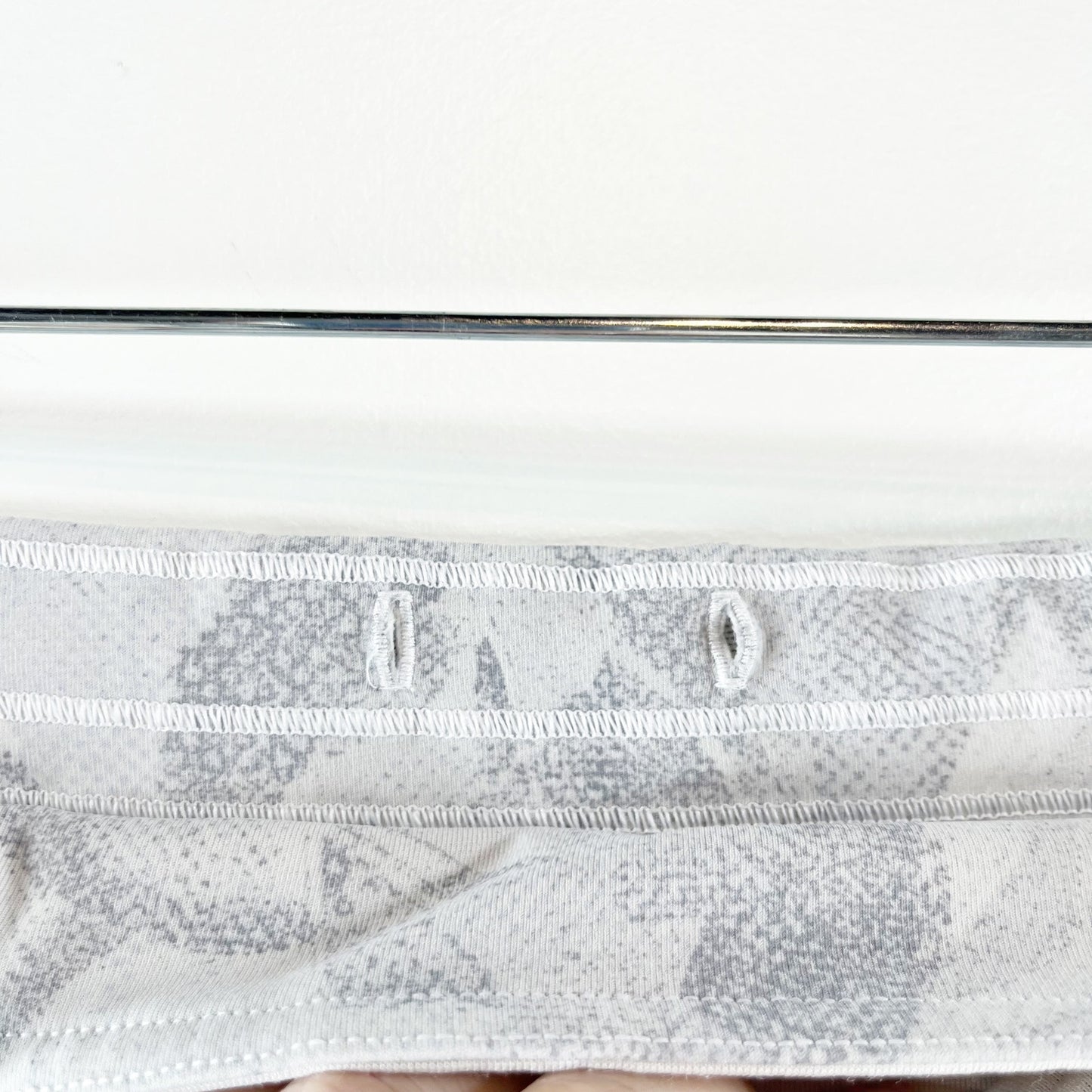Lululemon Train Times Crop Leggings 21" Jasmine White Multi 10