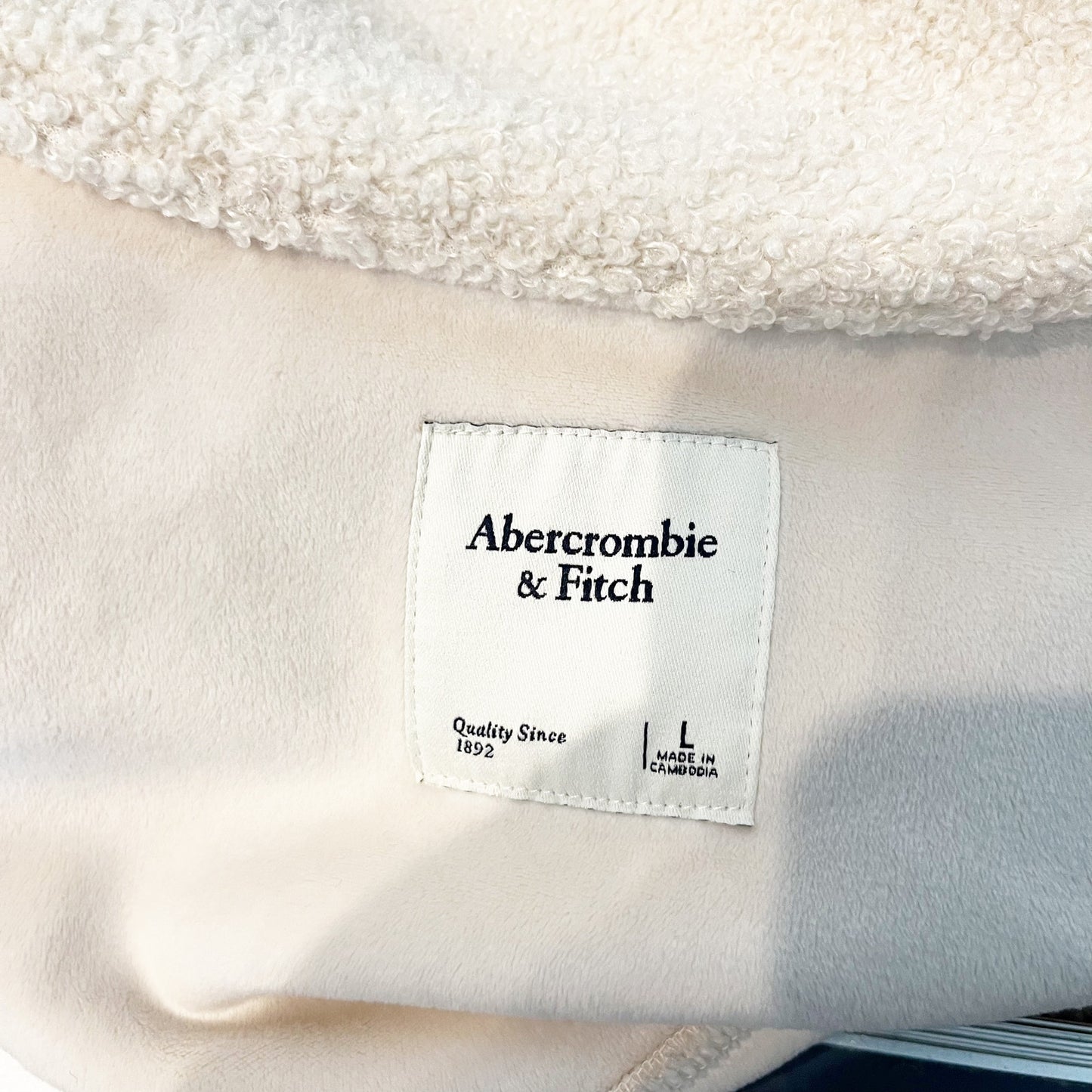 Abercrombie & Fitch Cropped Boxy Sherpa Shacket Jacket Cream Large